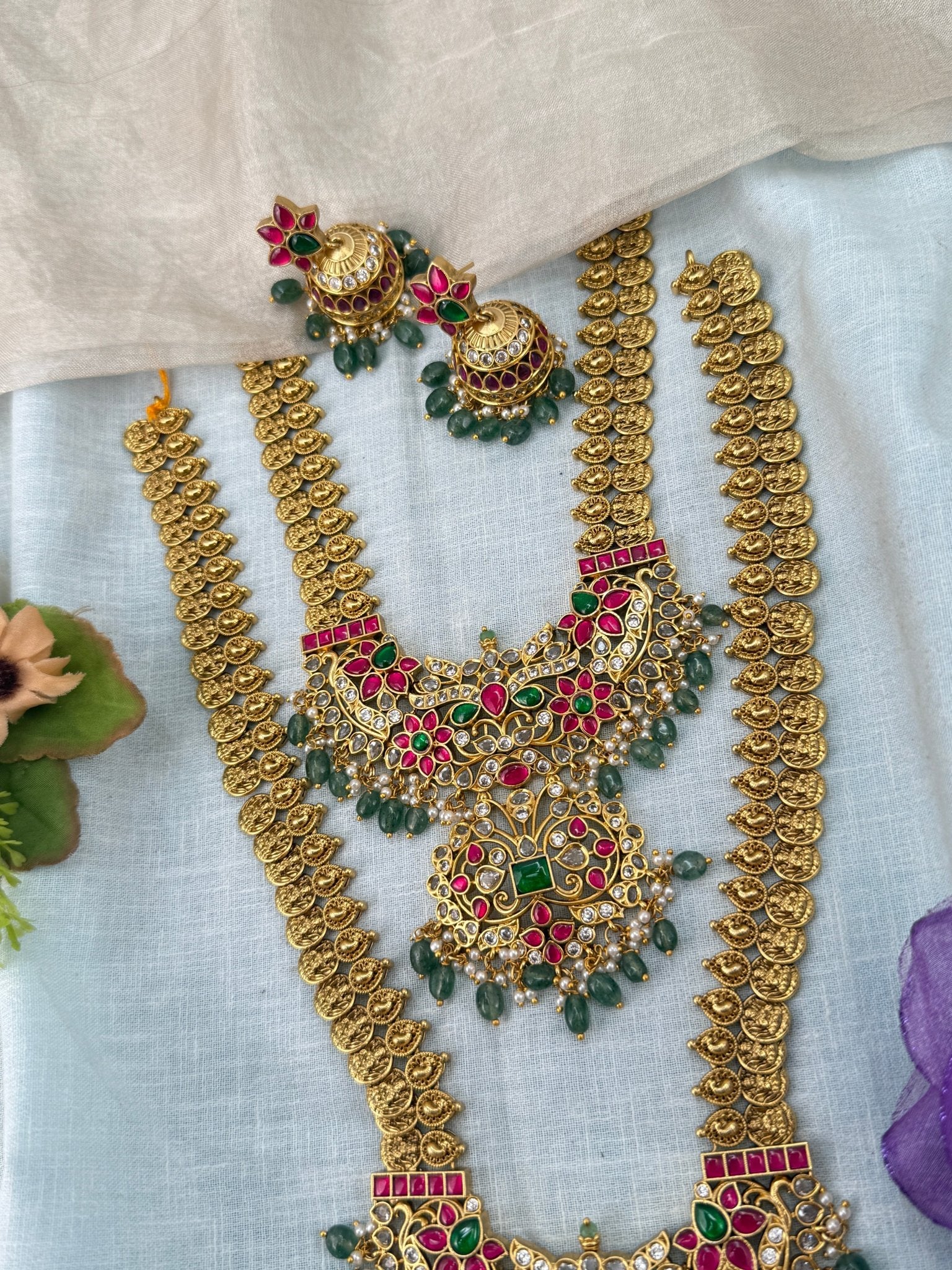 Luxurious Jadau Pendant Kaasu Bridal Necklace Set 0916 - Mahilas