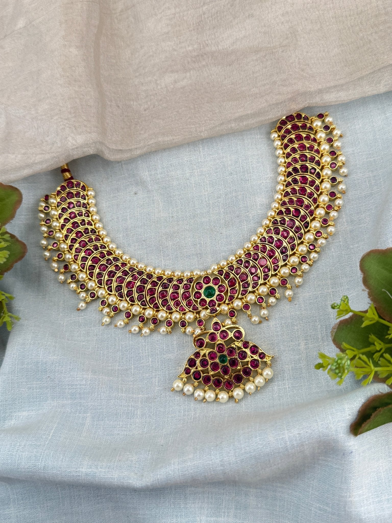 Luxurious Kemp Temple Grand Short Necklace 163 - Mahilas