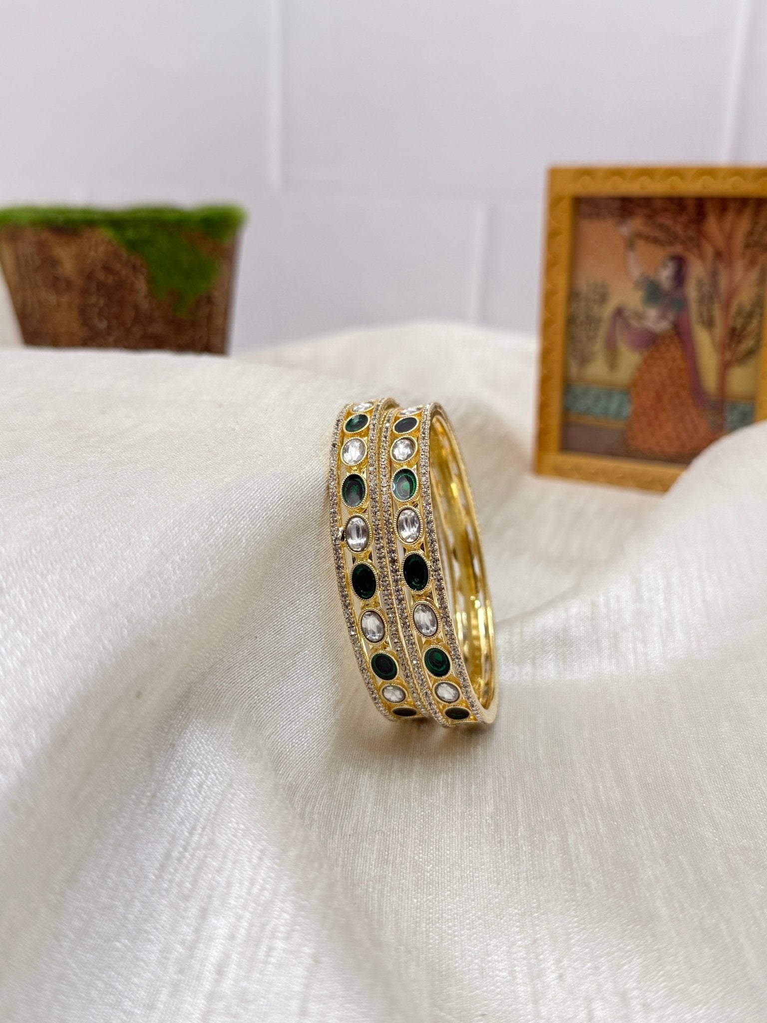 Luxurious Kundan Bangles 1087 - Mahilas