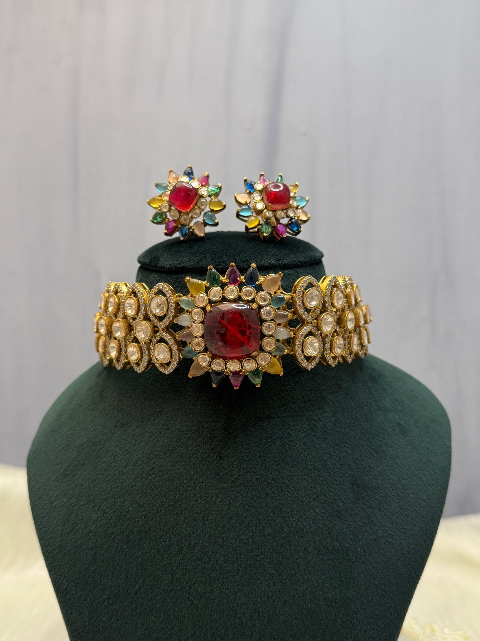 Luxurious Kundan Choker Necklace Set 1135 - Mahilas