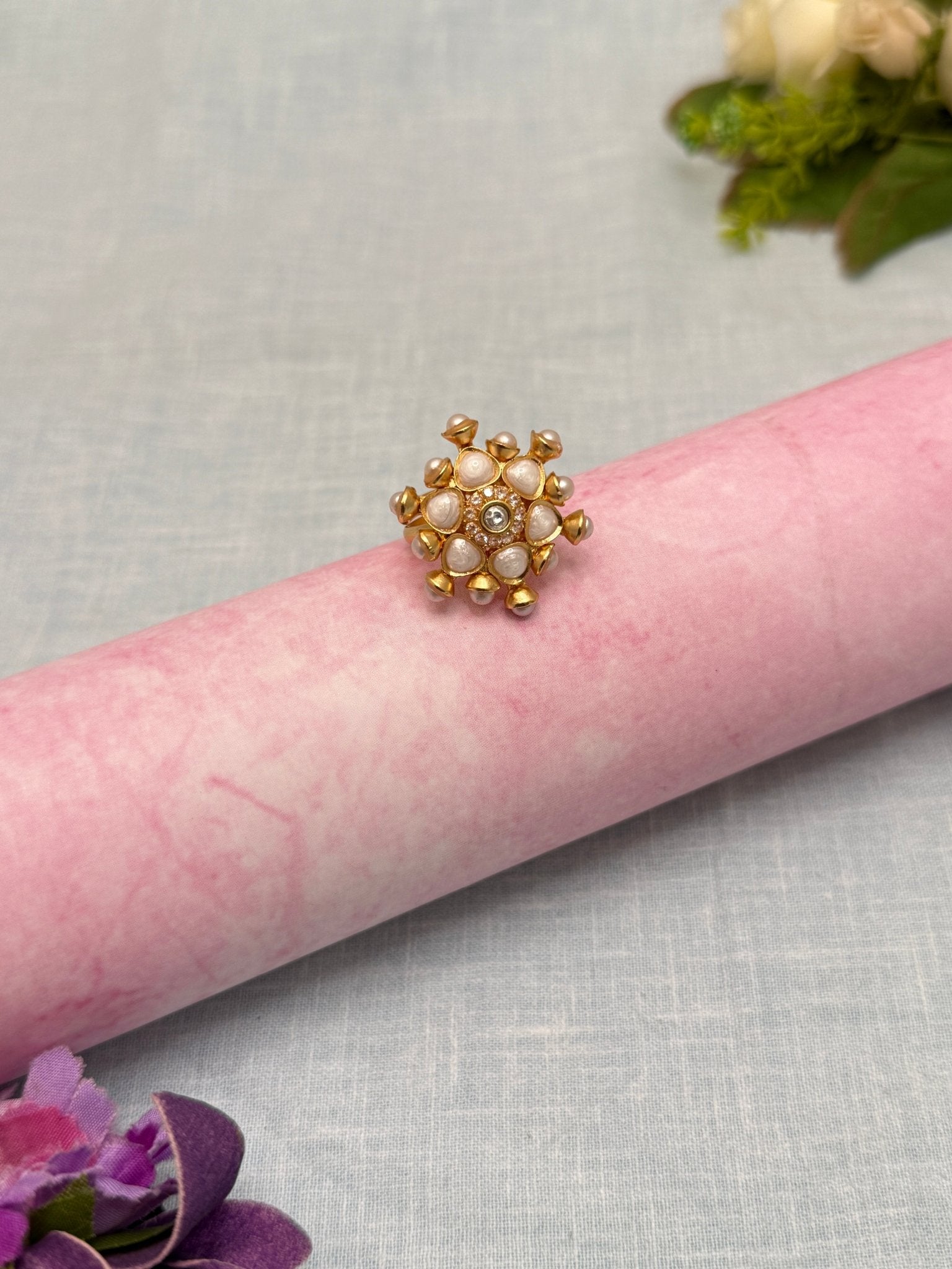 Luxurious Kundan Finger Ring 211 - Mahilas