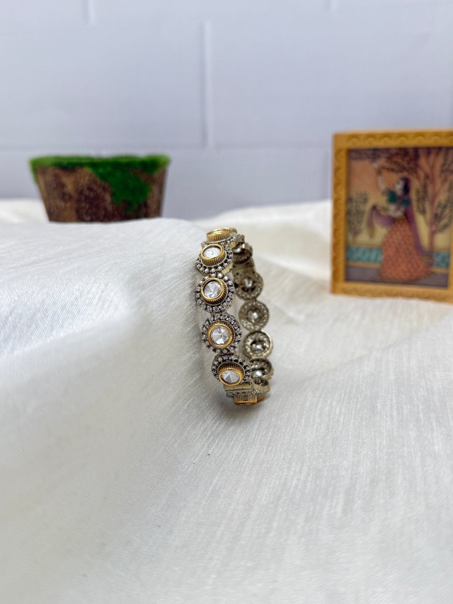 Luxurious Kundan Kada Bangle 1076 - Mahilas