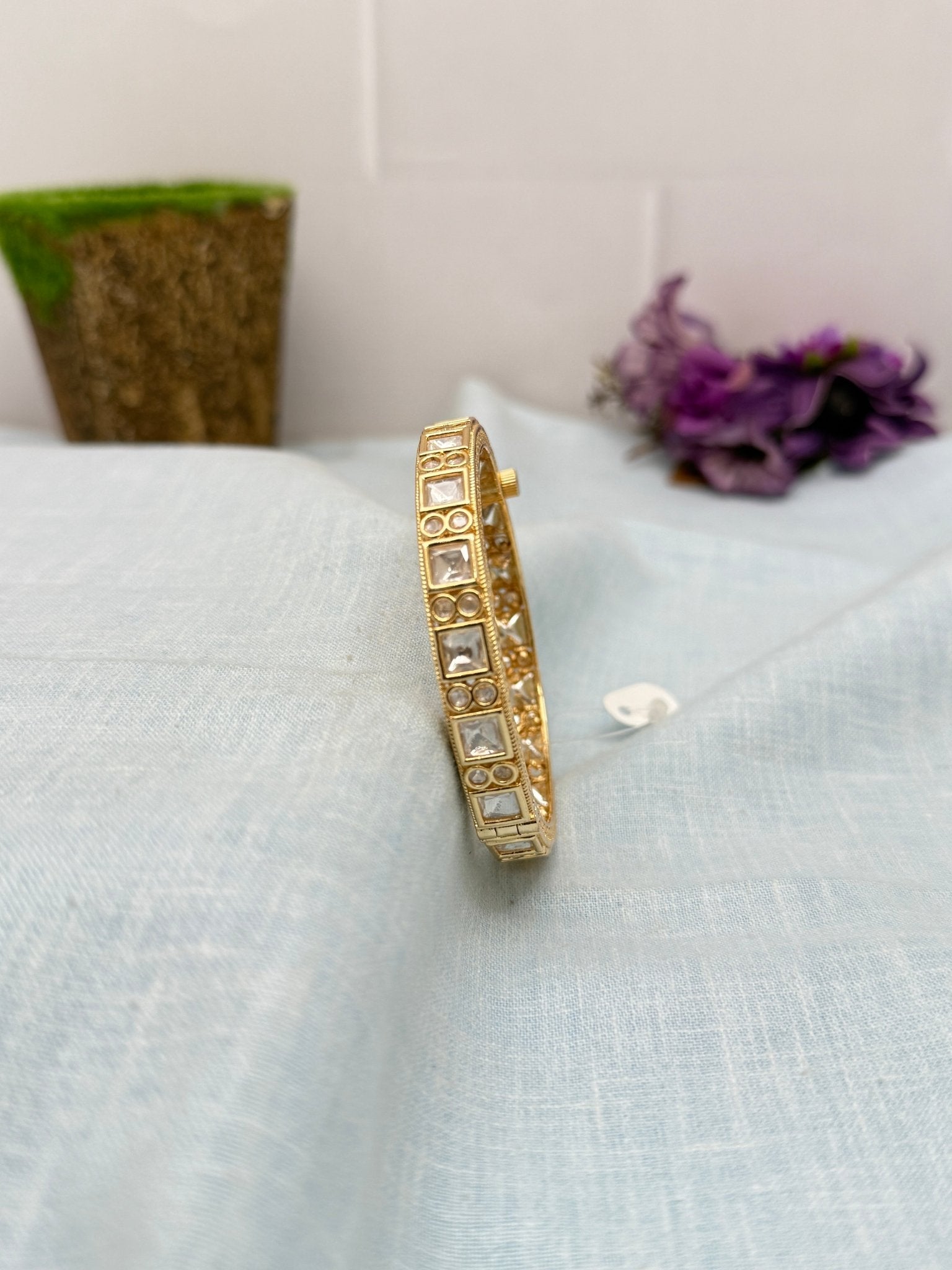 Luxurious Kundan Kada Bangle 1094 - Mahilas