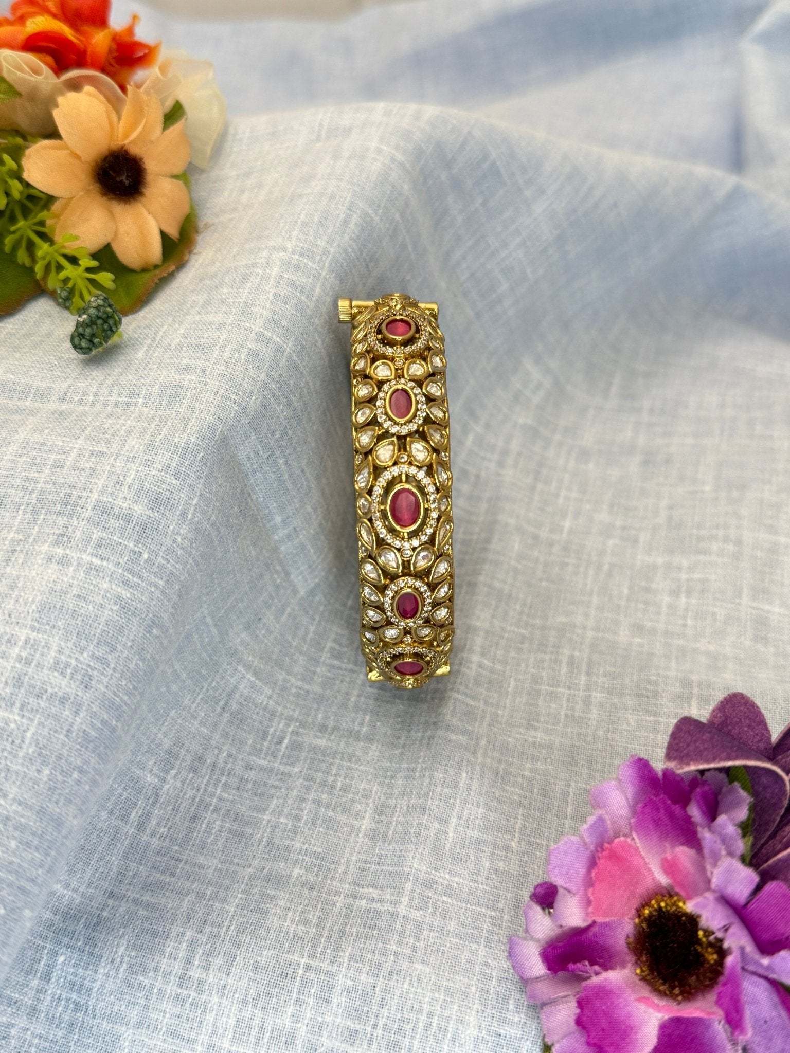 Luxurious Kundan Kada Bangle 1101 - Mahilas