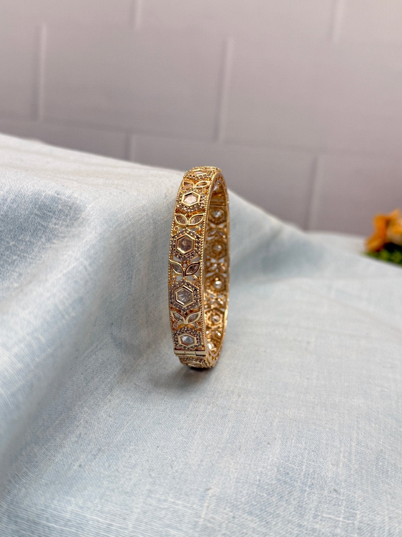 Luxurious Kundan Kada Bangle 1129 - Mahilas