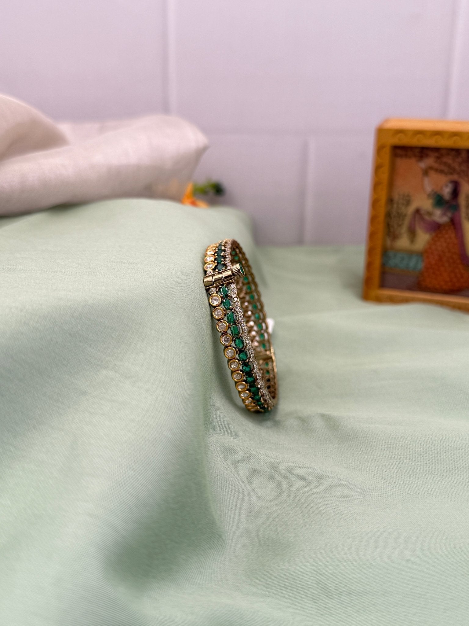 Luxurious Kundan Kada Bangle 1144 - Mahilas