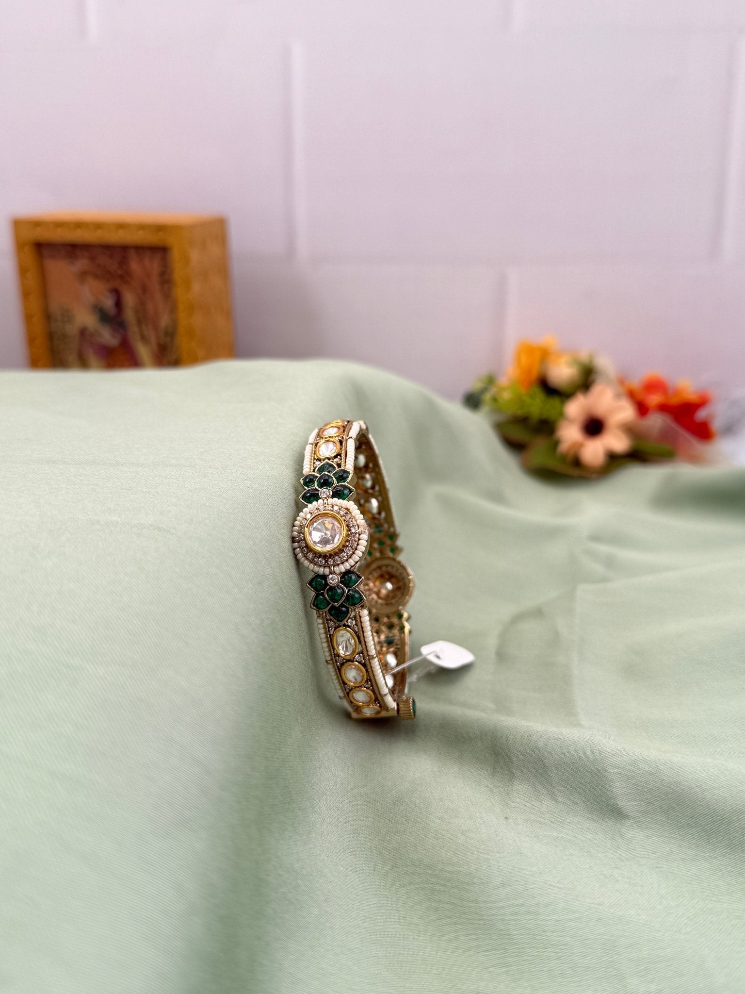 Luxurious Kundan Kada Bangle 1145 - Mahilas