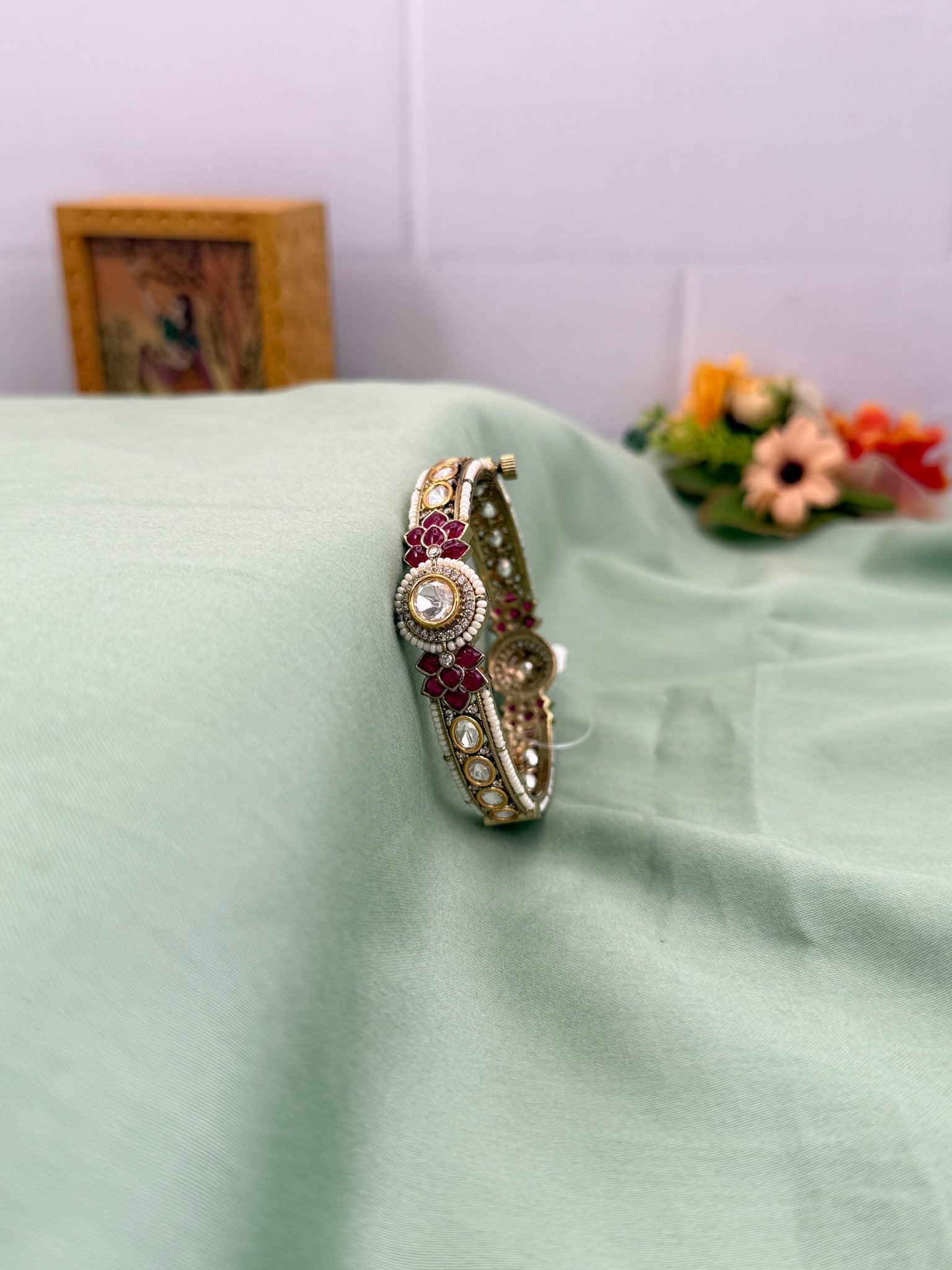 Luxurious Kundan Kada Bangle 1146 - Mahilas