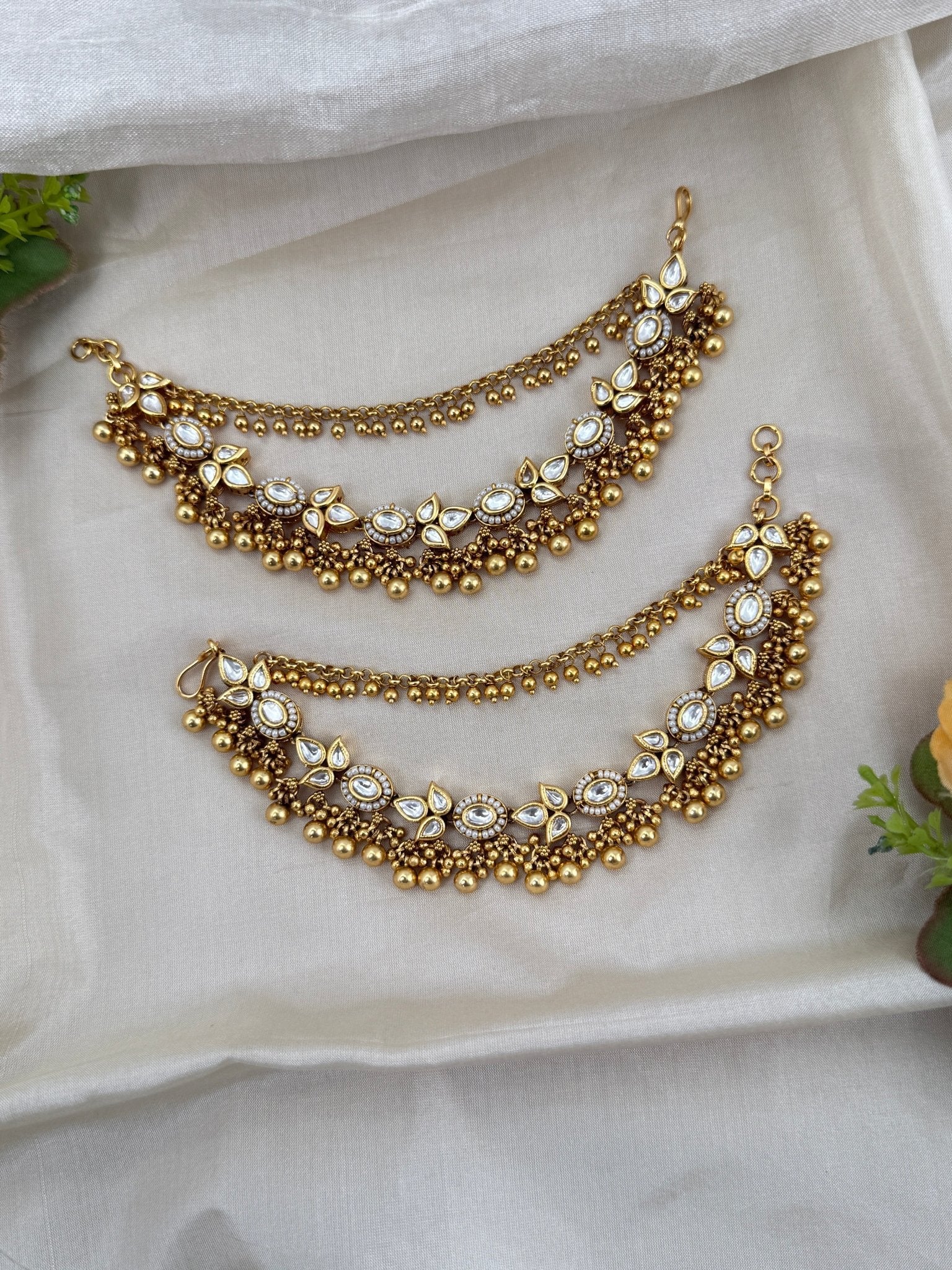 Luxurious Kundan Maatal Earchain 400 - Mahilas
