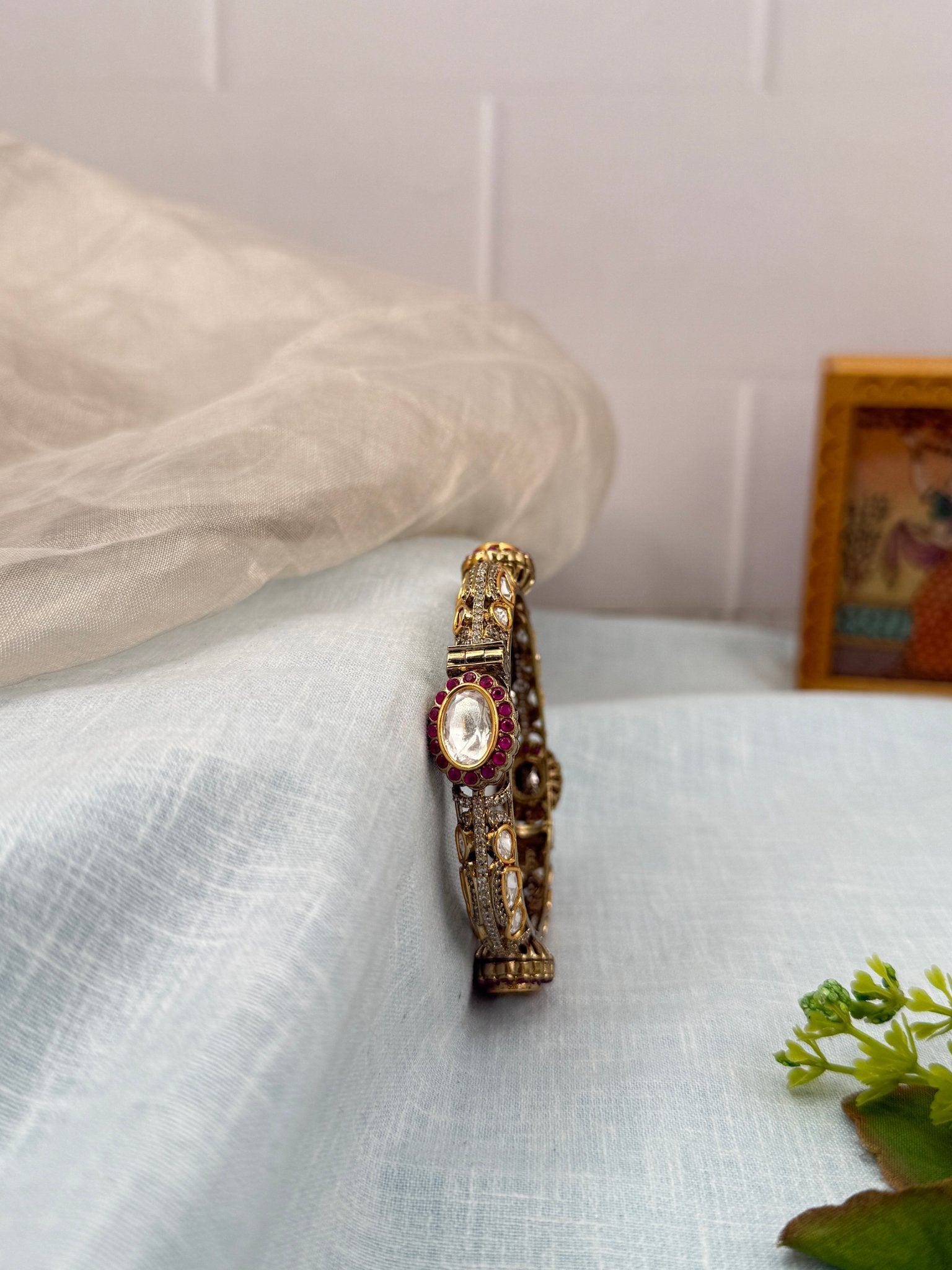 Luxurious Kundan Mozzonite Kada Bangle 1153 - Mahilas