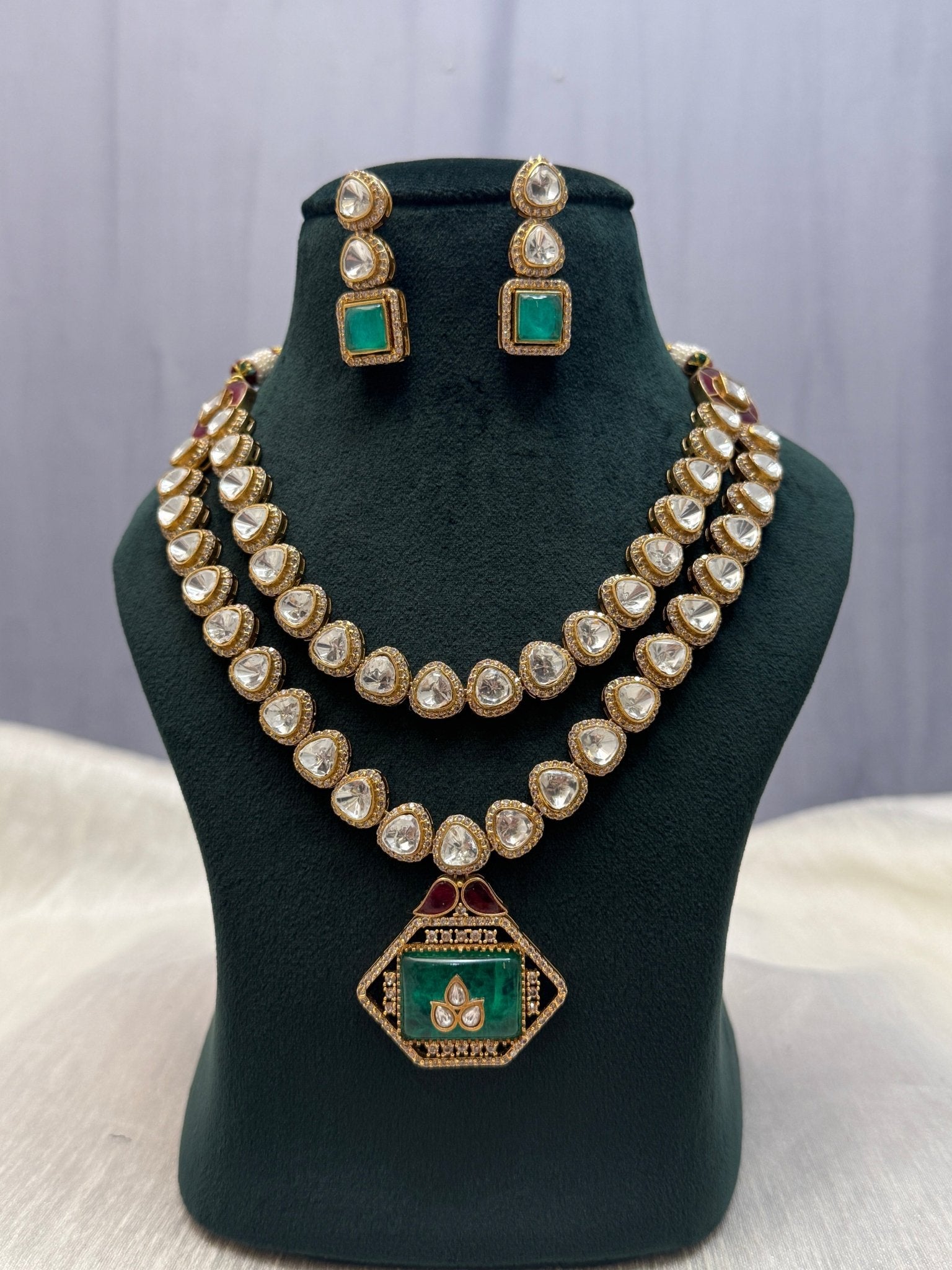 Luxurious Kundan Necklace Set 1139 - Mahilas