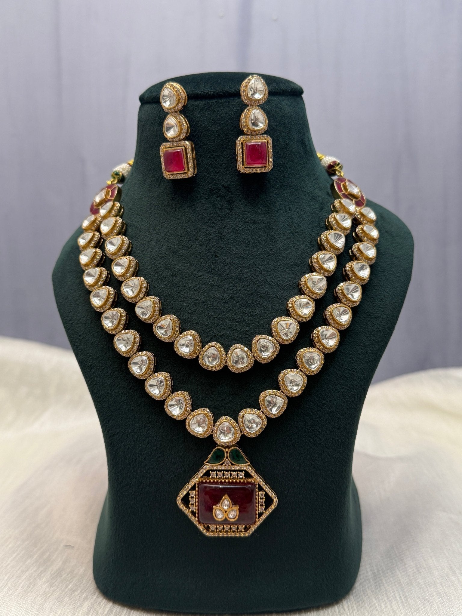 Luxurious Kundan Necklace Set 1140 - Mahilas