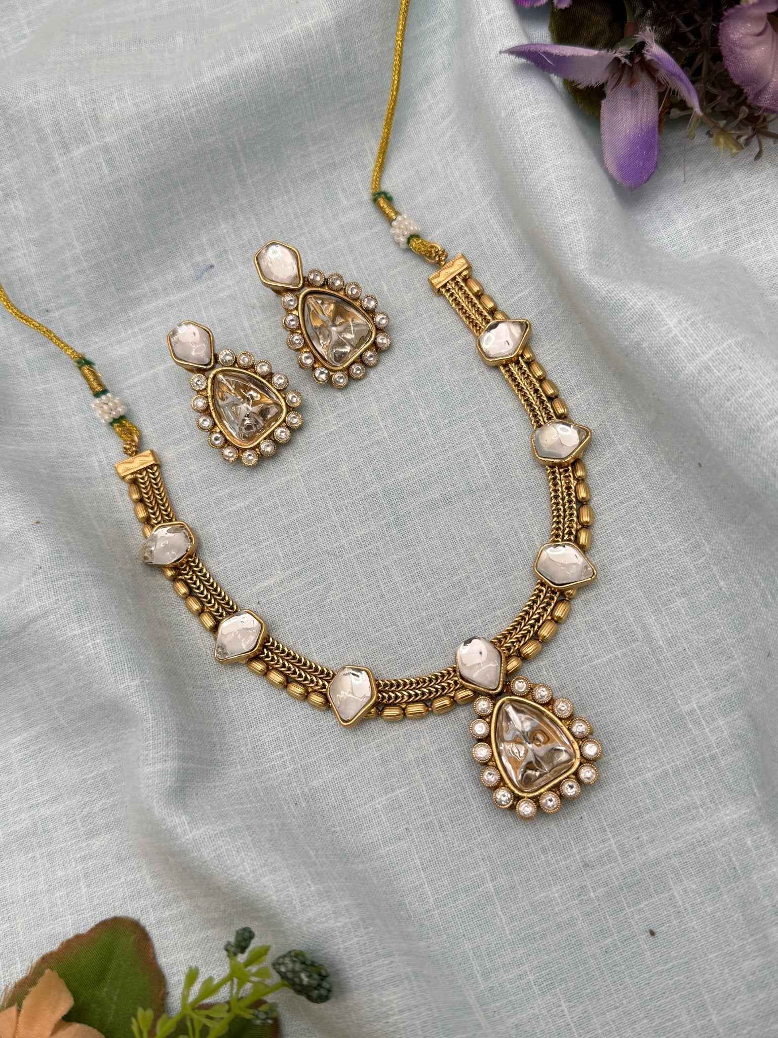 Luxurious Kundan Necklace Set 441 - Mahilas