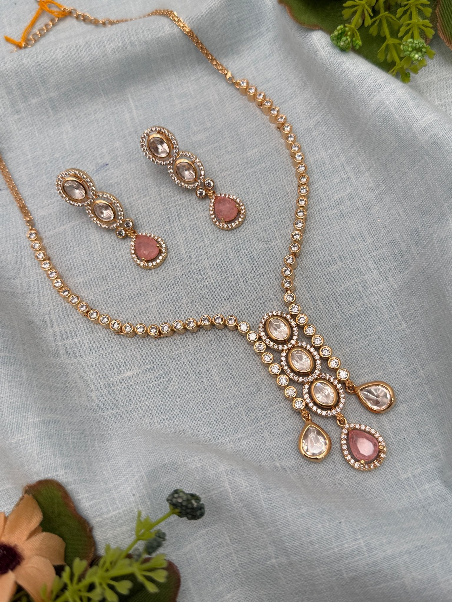 Luxurious Kundan Necklace Set 454 - Mahilas