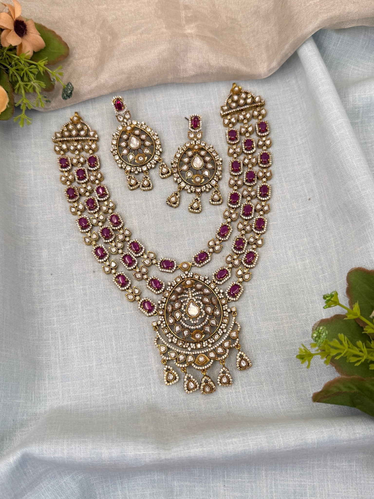 Luxurious Kundan Victorian Stone Short Necklace Set 710 - Mahilas