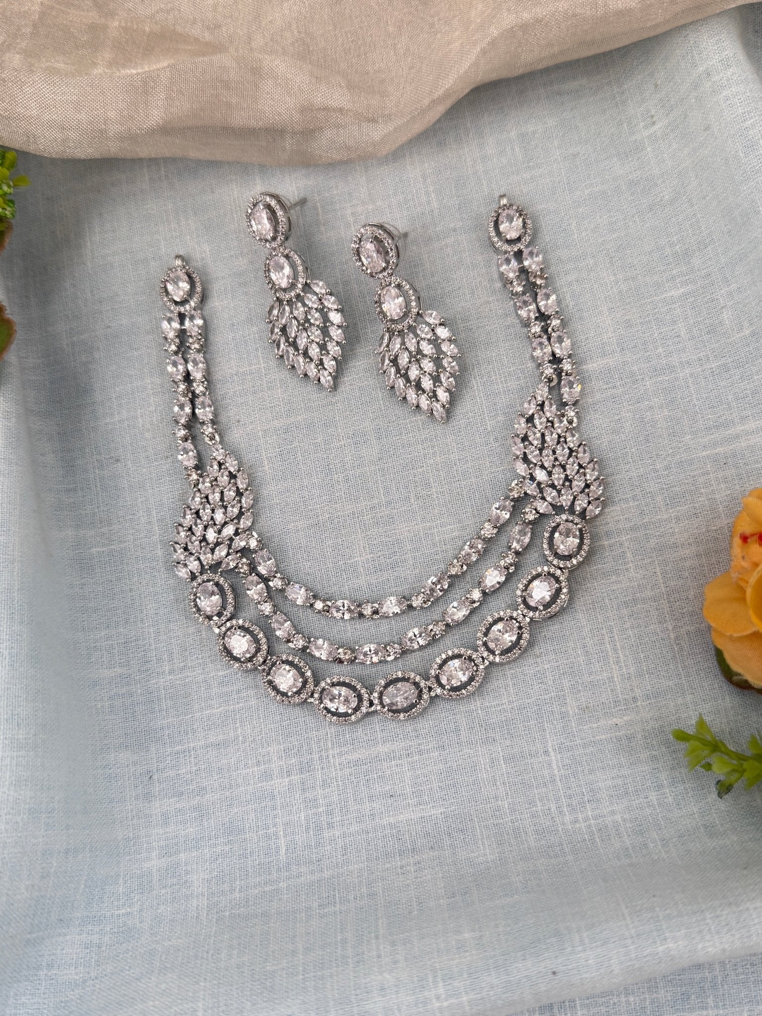 Luxurious Layer Stone Short Necklace Set 610 - Mahilas