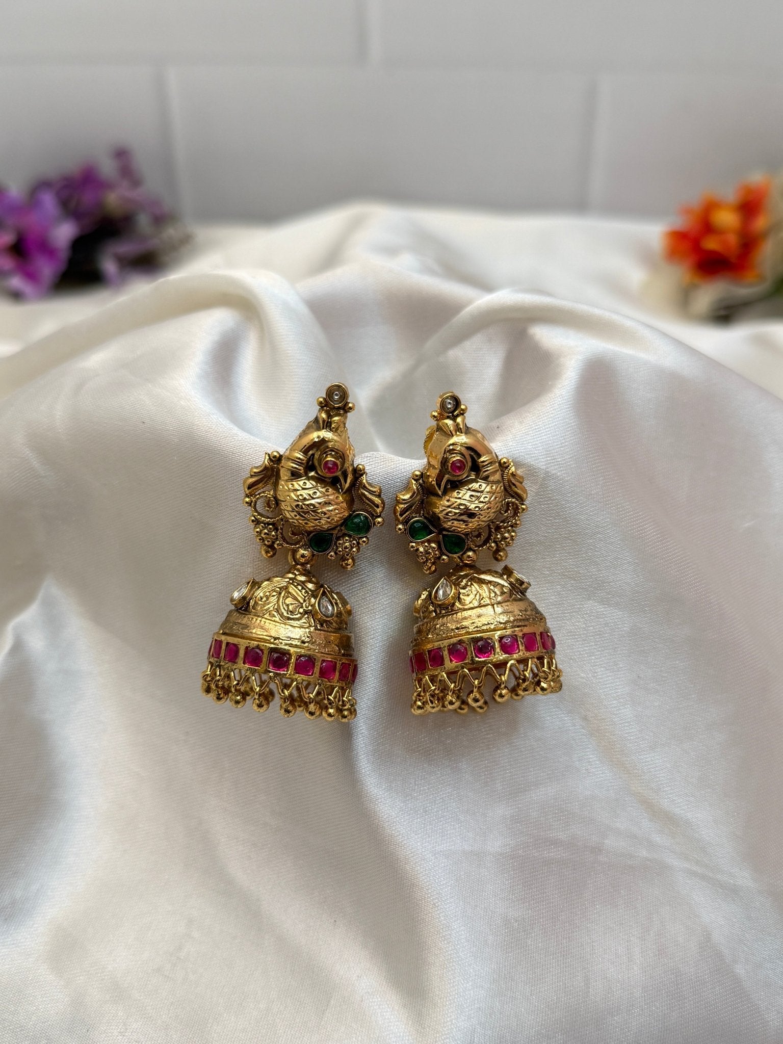 Luxurious Light Weight Antique Jhumka Earrings 0176 - Mahilas