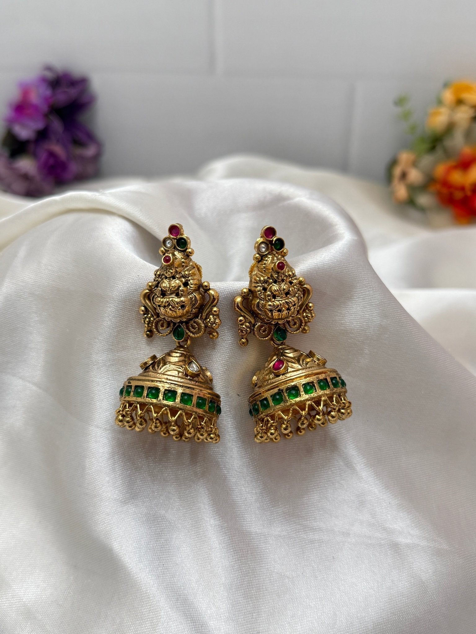 Luxurious Light Weight Antique Jhumka Earrings 0179 - Mahilas
