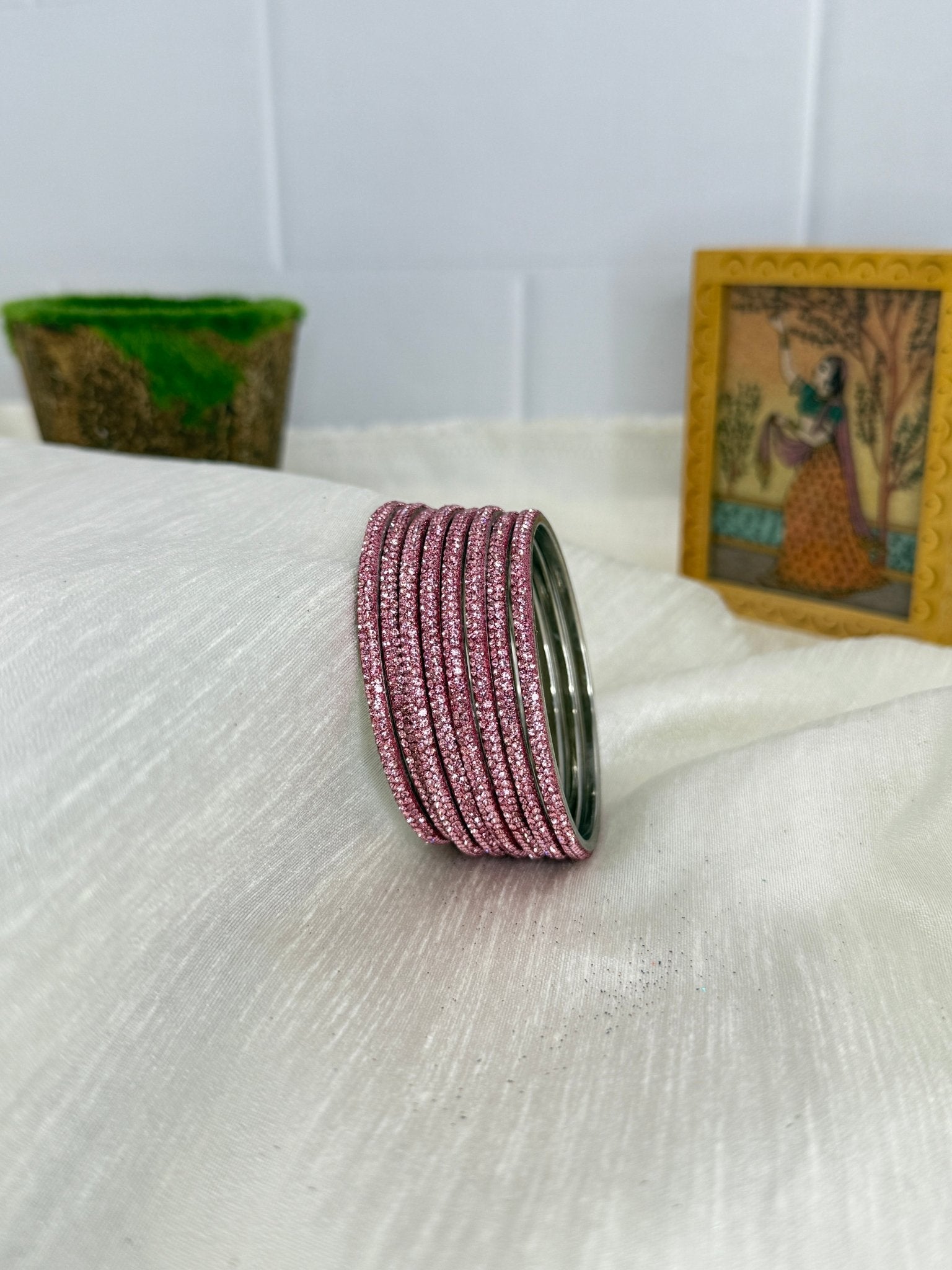 Luxurious Metal Bangle Design 005 (24 Colours) - Mahilas