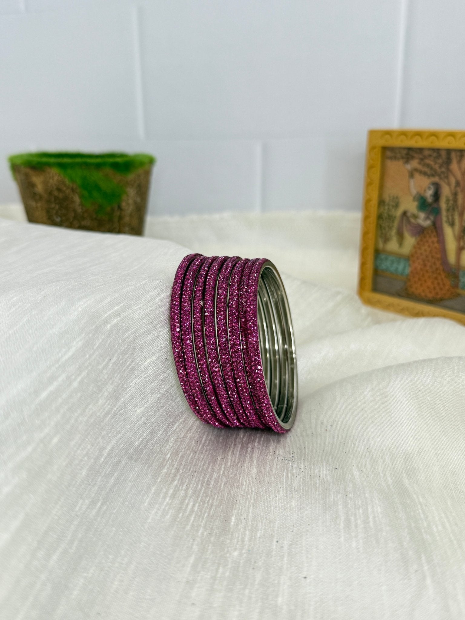 Luxurious Metal Bangle Design 005 (24 Colours) - Mahilas