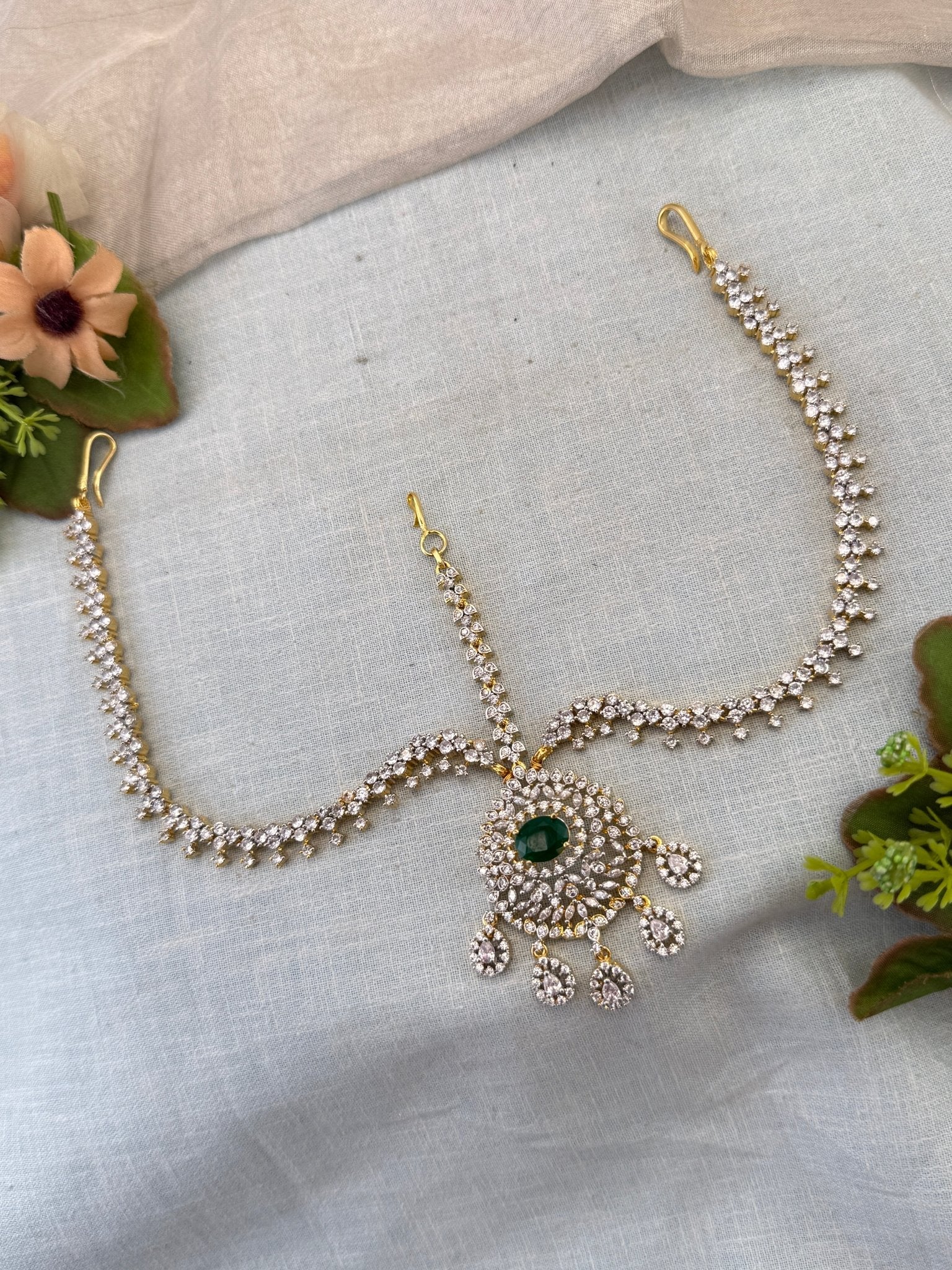 Luxurious Stone Mathapatti Maang Tikka 588 - Mahilas