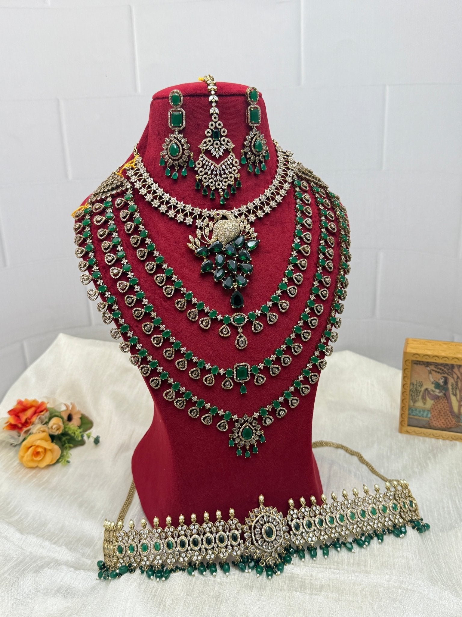 Luxurious Victorian Bridal Necklace Set 6 - Mahilas