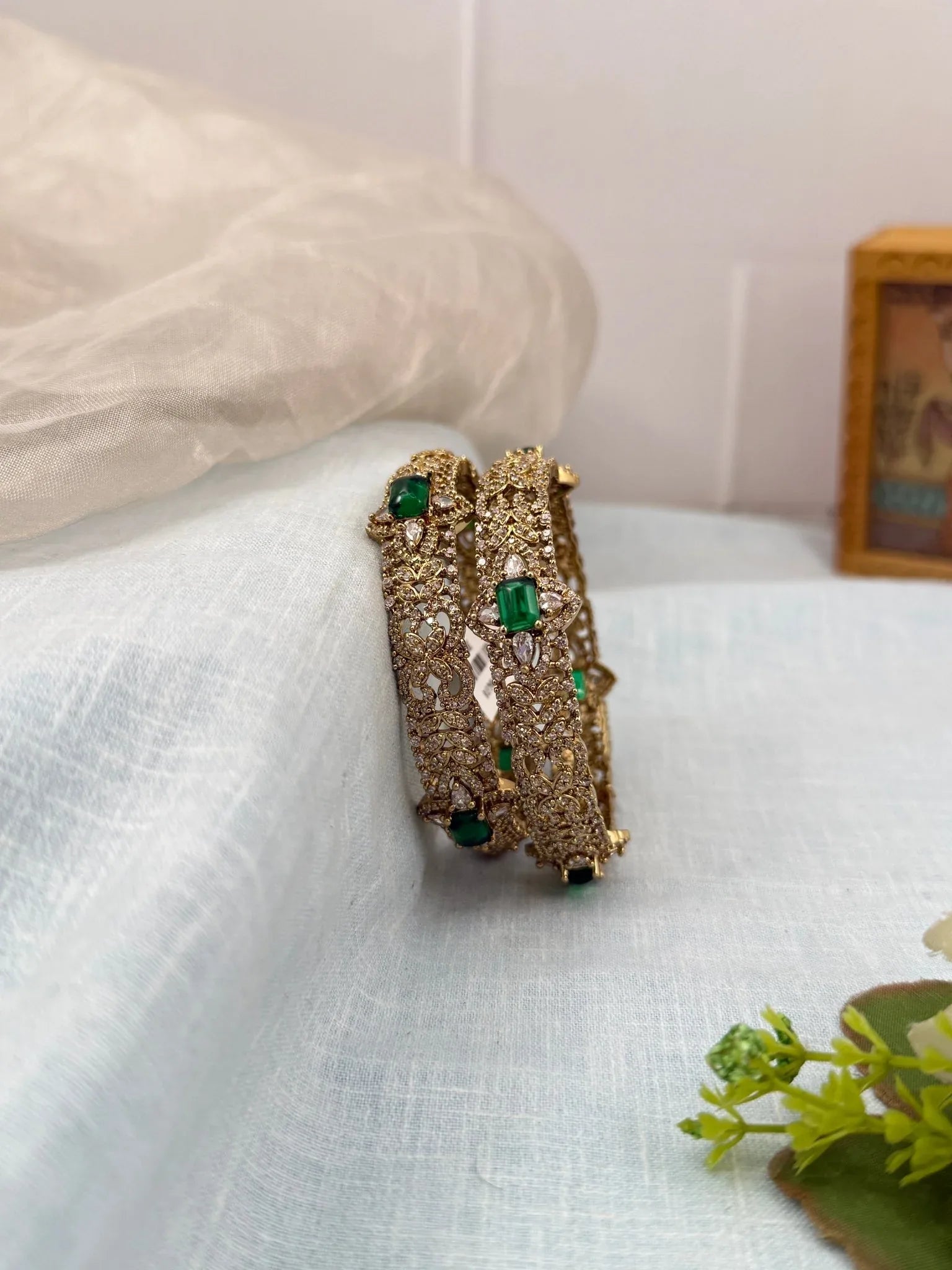 Luxurious Victorian Stone Bangles 7019 - Mahilas