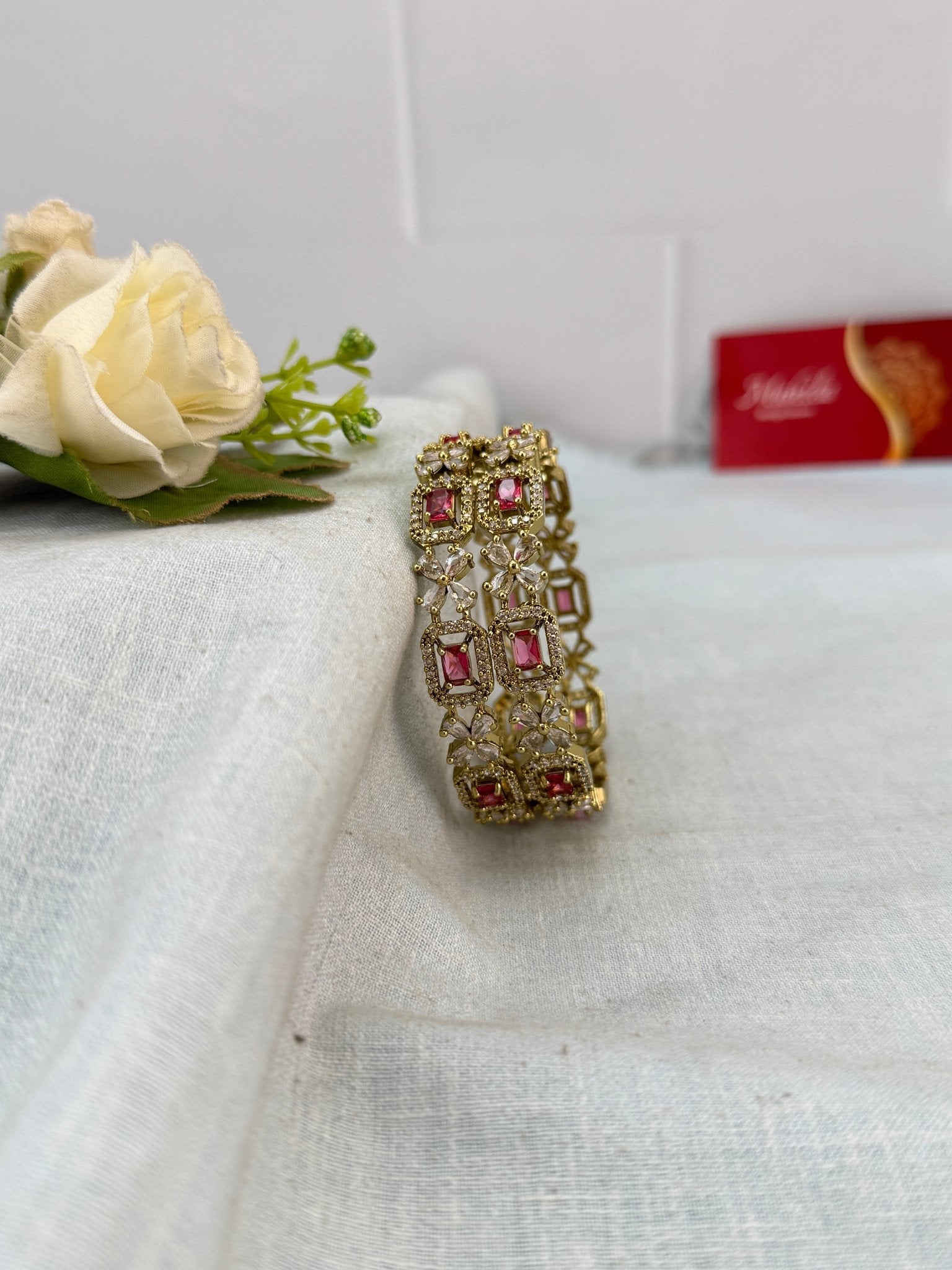 Luxurious Victorian Stone Bangles 7072 - Mahilas