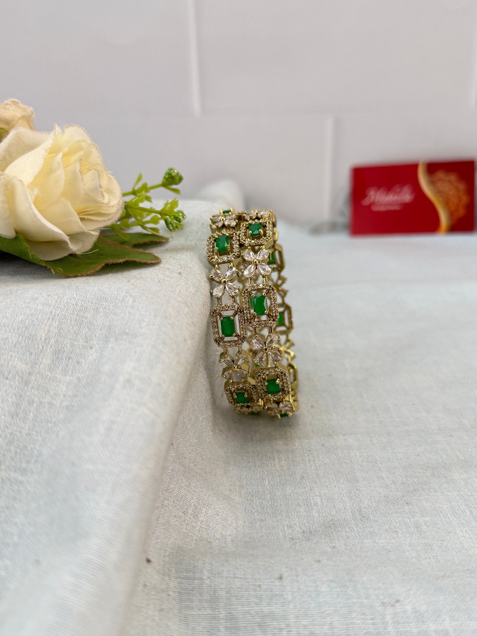 Luxurious Victorian Stone Bangles 7073 - Mahilas