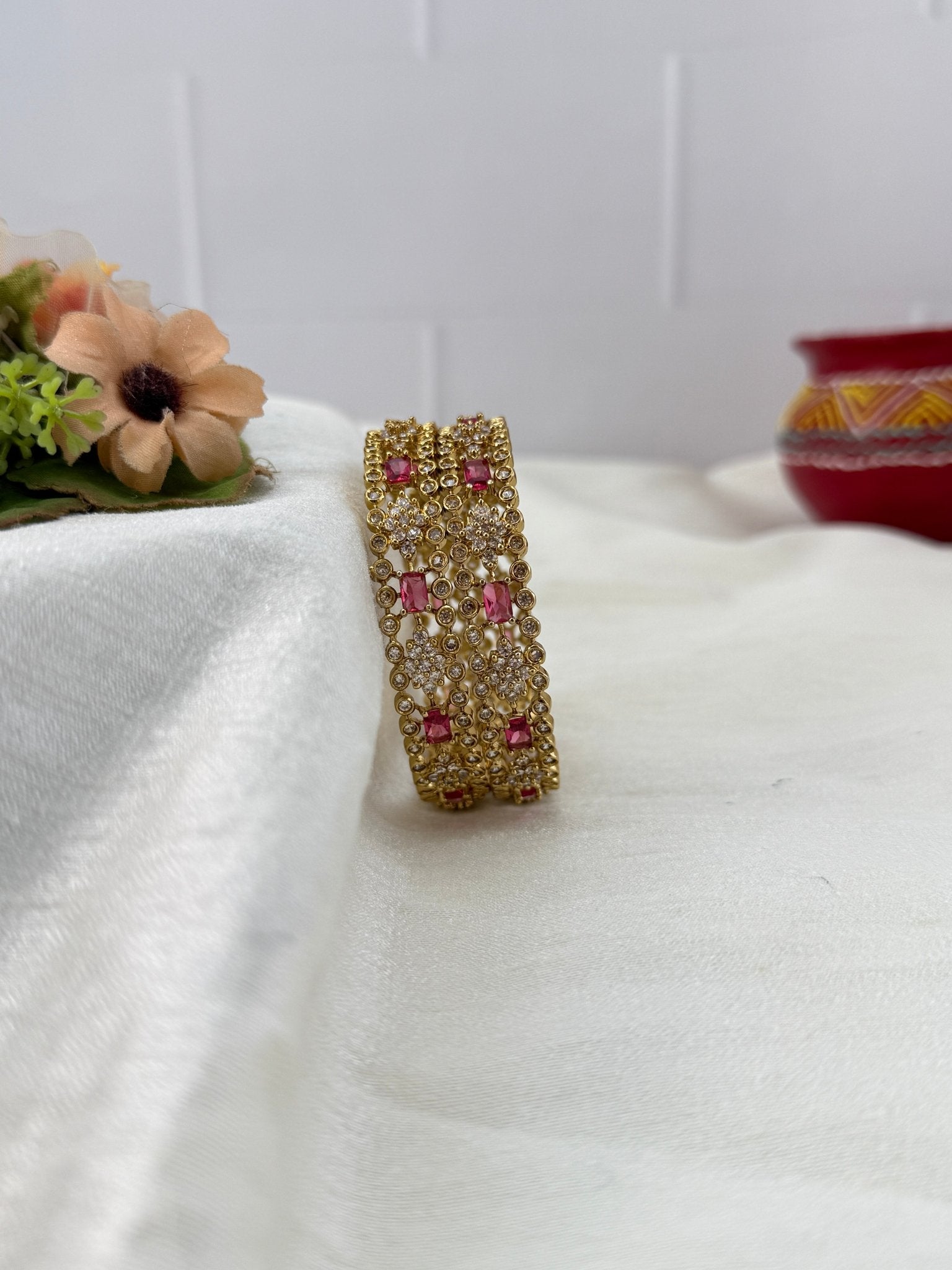 Luxurious Victorian Stone Bangles 7182 - Mahilas