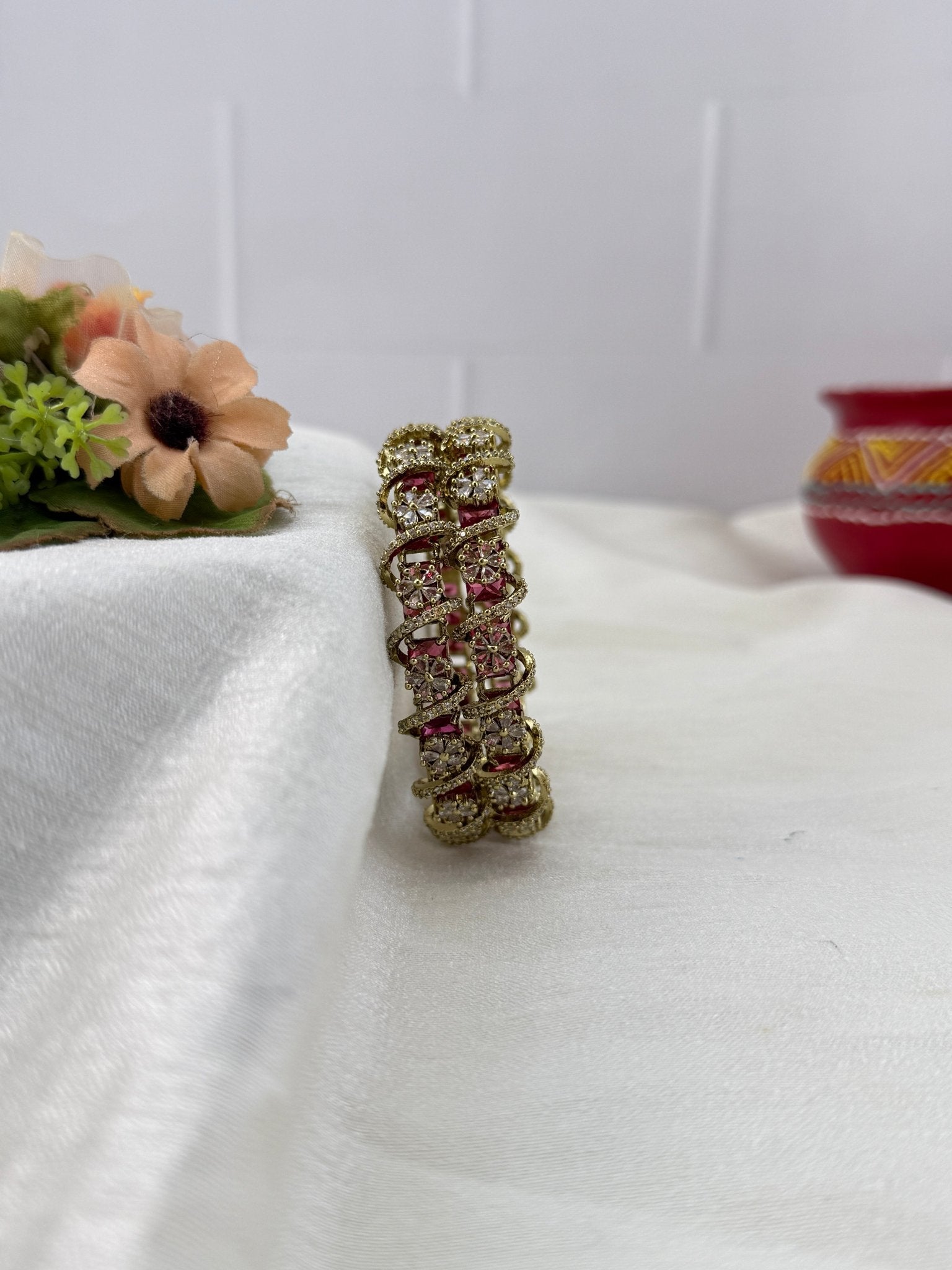 Luxurious Victorian Stone Bangles 7183 - Mahilas