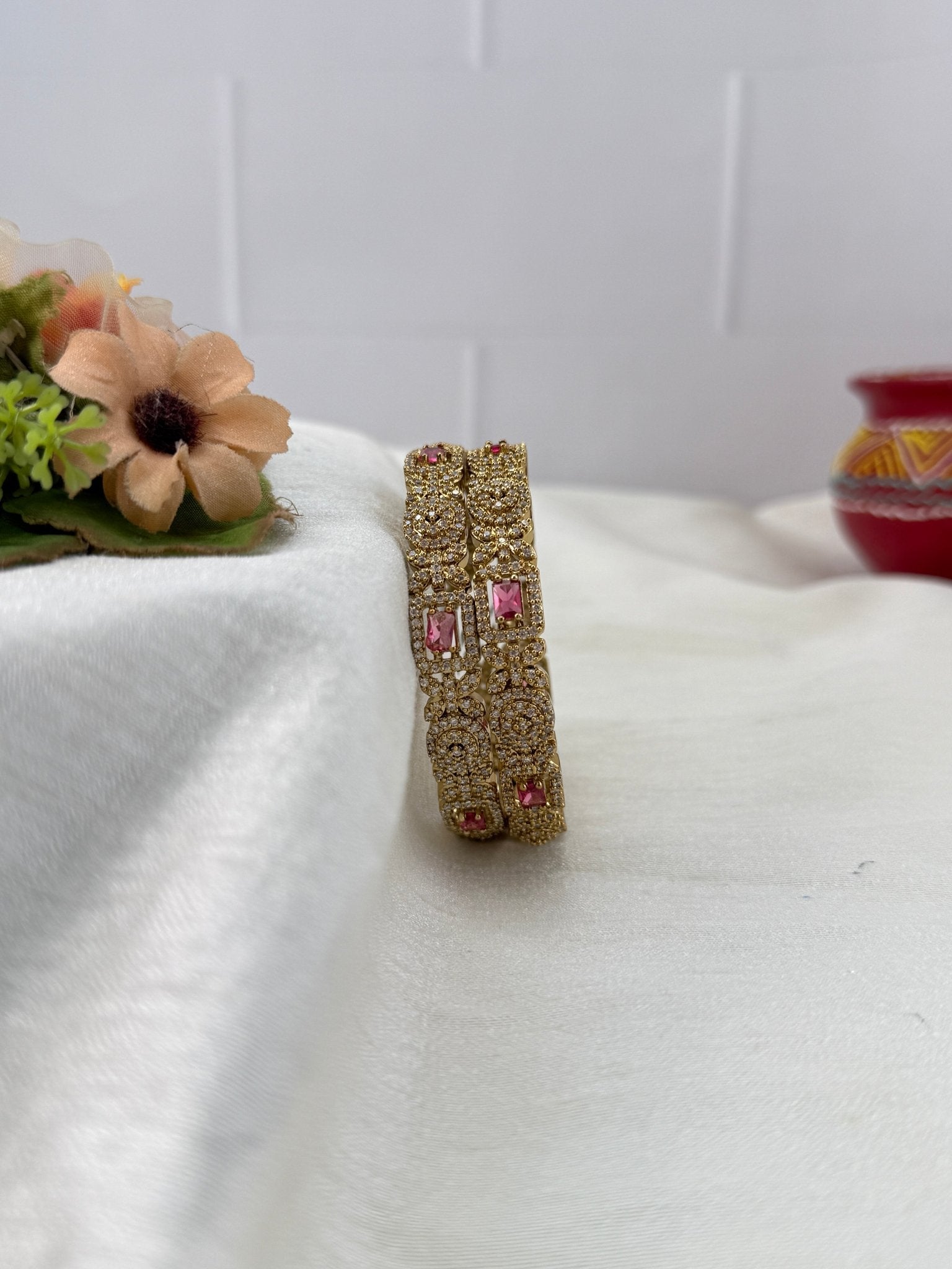 Luxurious Victorian Stone Bangles 7192 - Mahilas