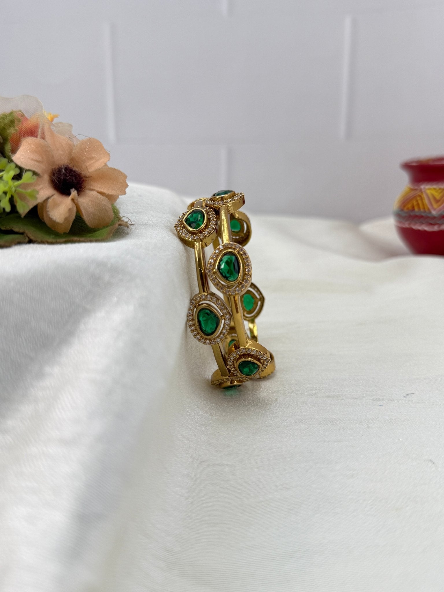 Luxurious Victorian Stone Bangles 7194 - Mahilas
