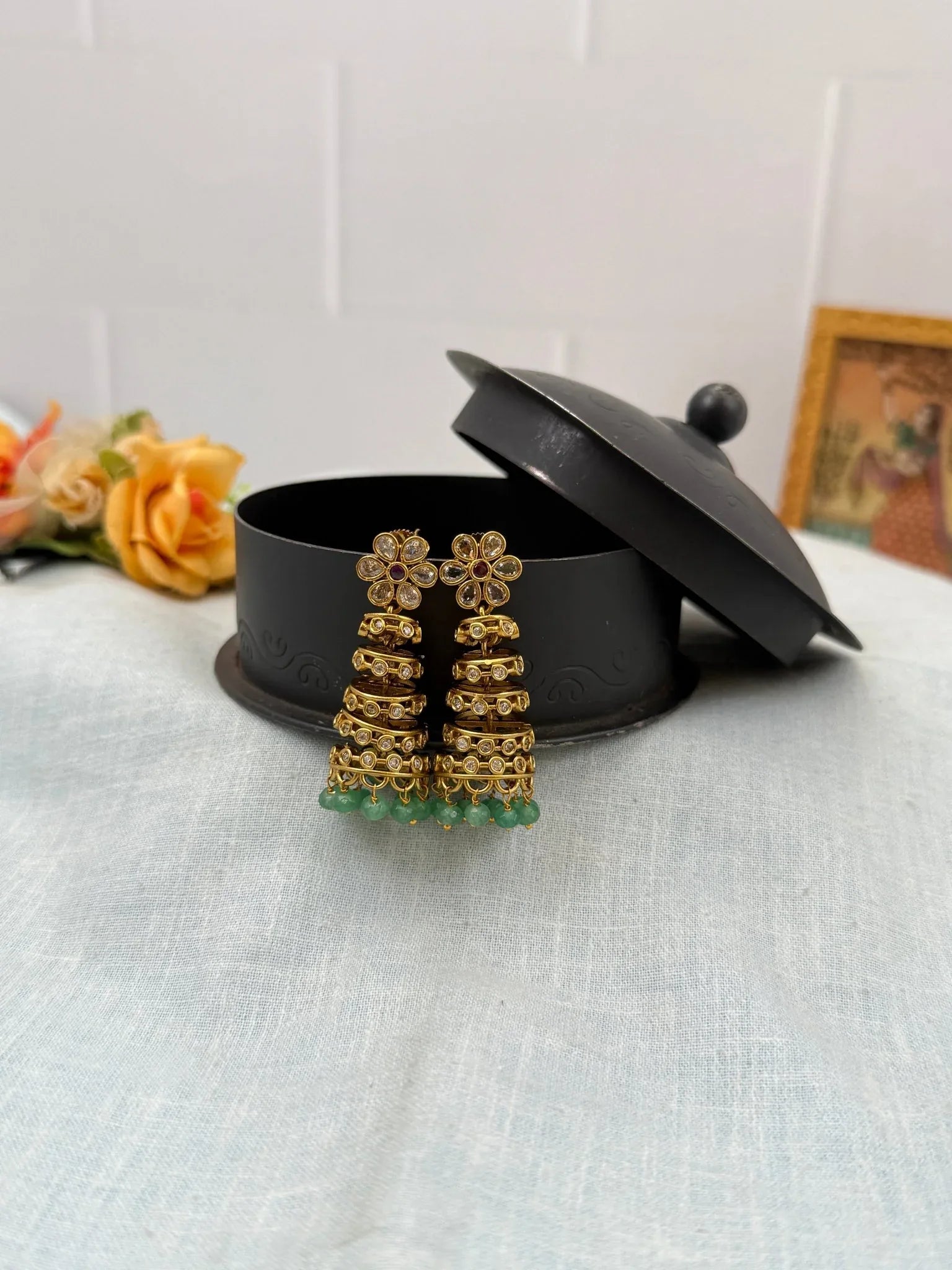 Luxurious VIctorian Stone Jhumka Earrings 0260 - Mahilas