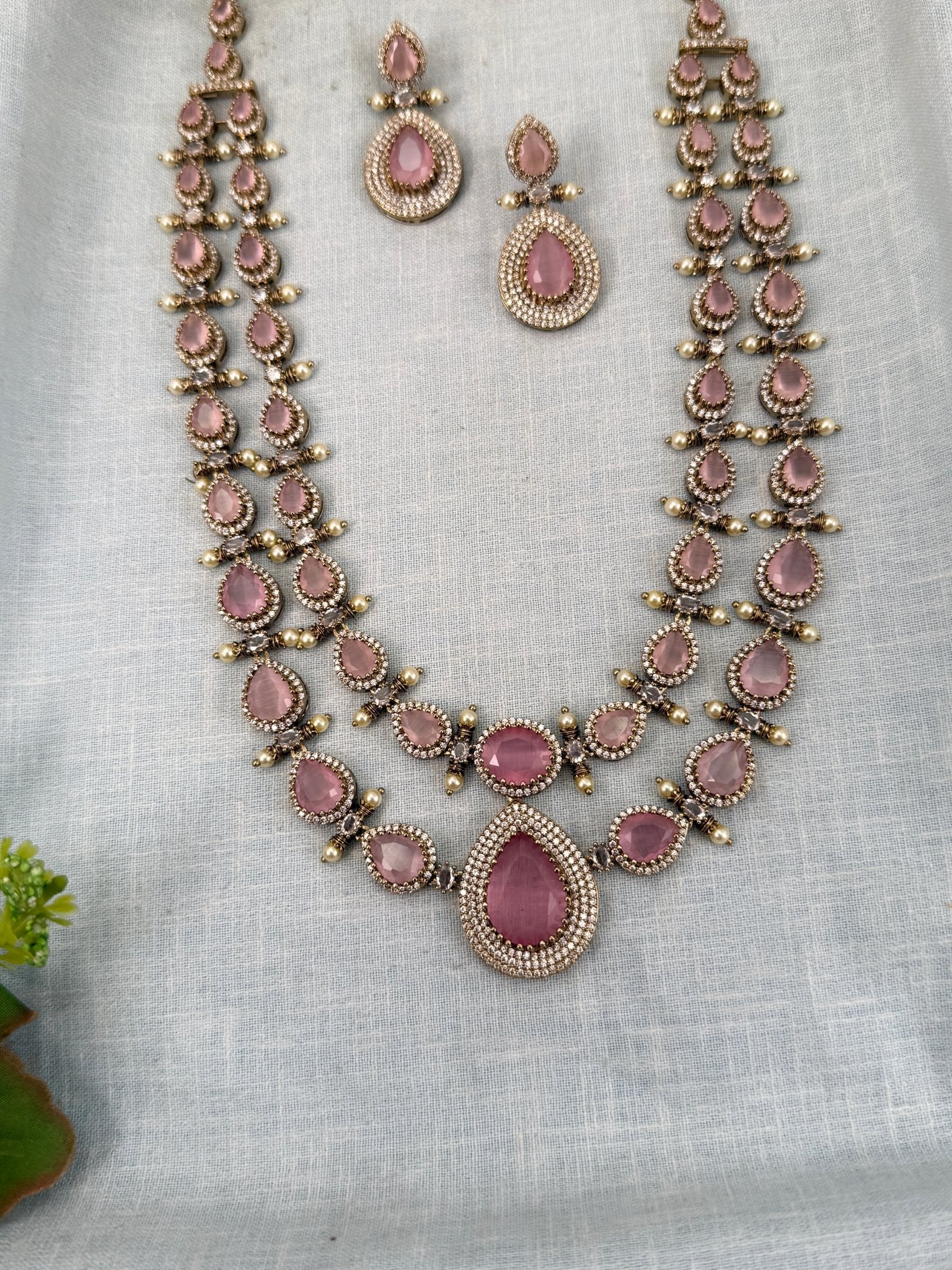 Luxurious Victorian Stone Long Necklace Set 640 - Mahilas
