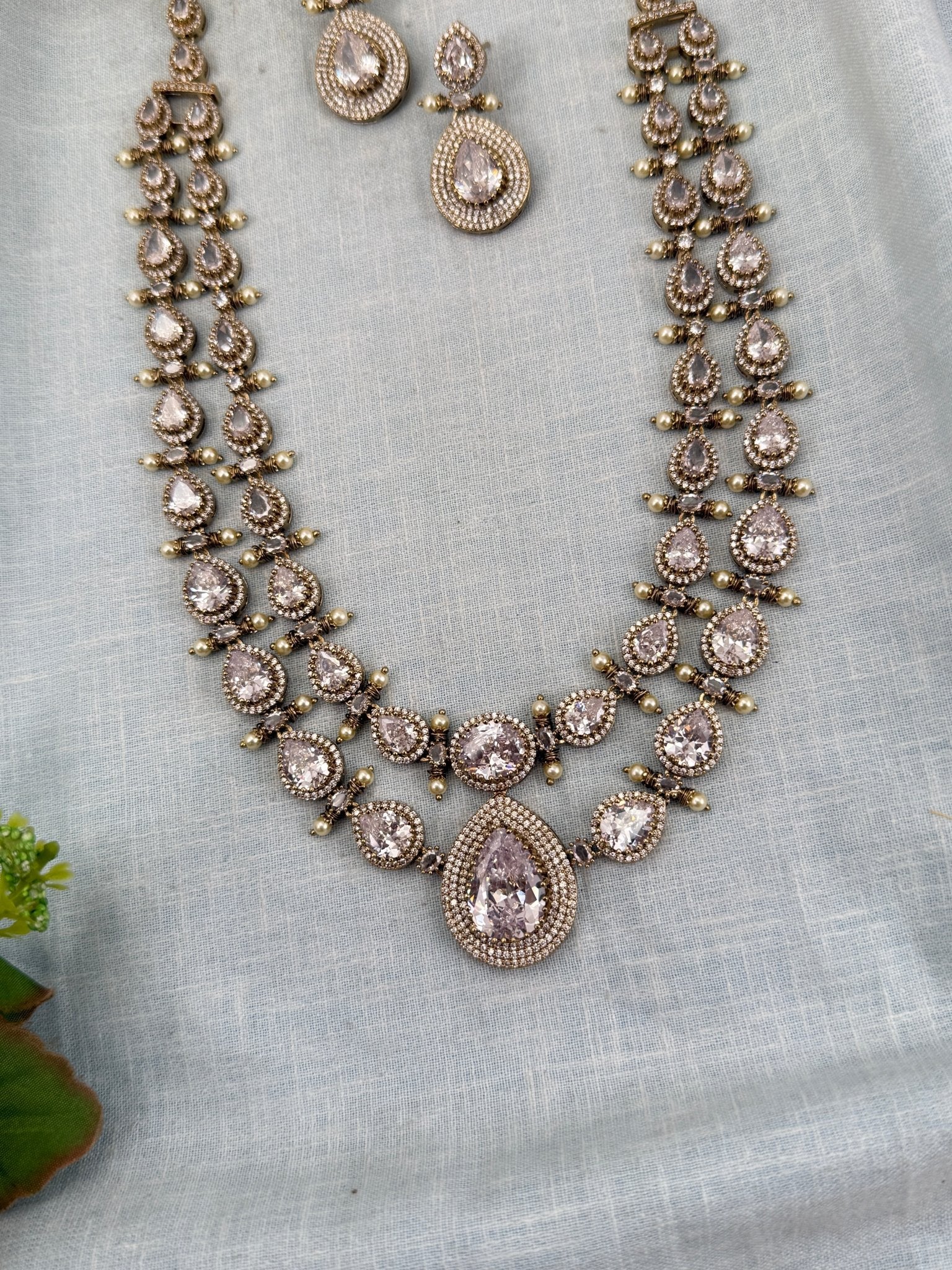 Luxurious Victorian Stone Long Necklace Set 641 - Mahilas