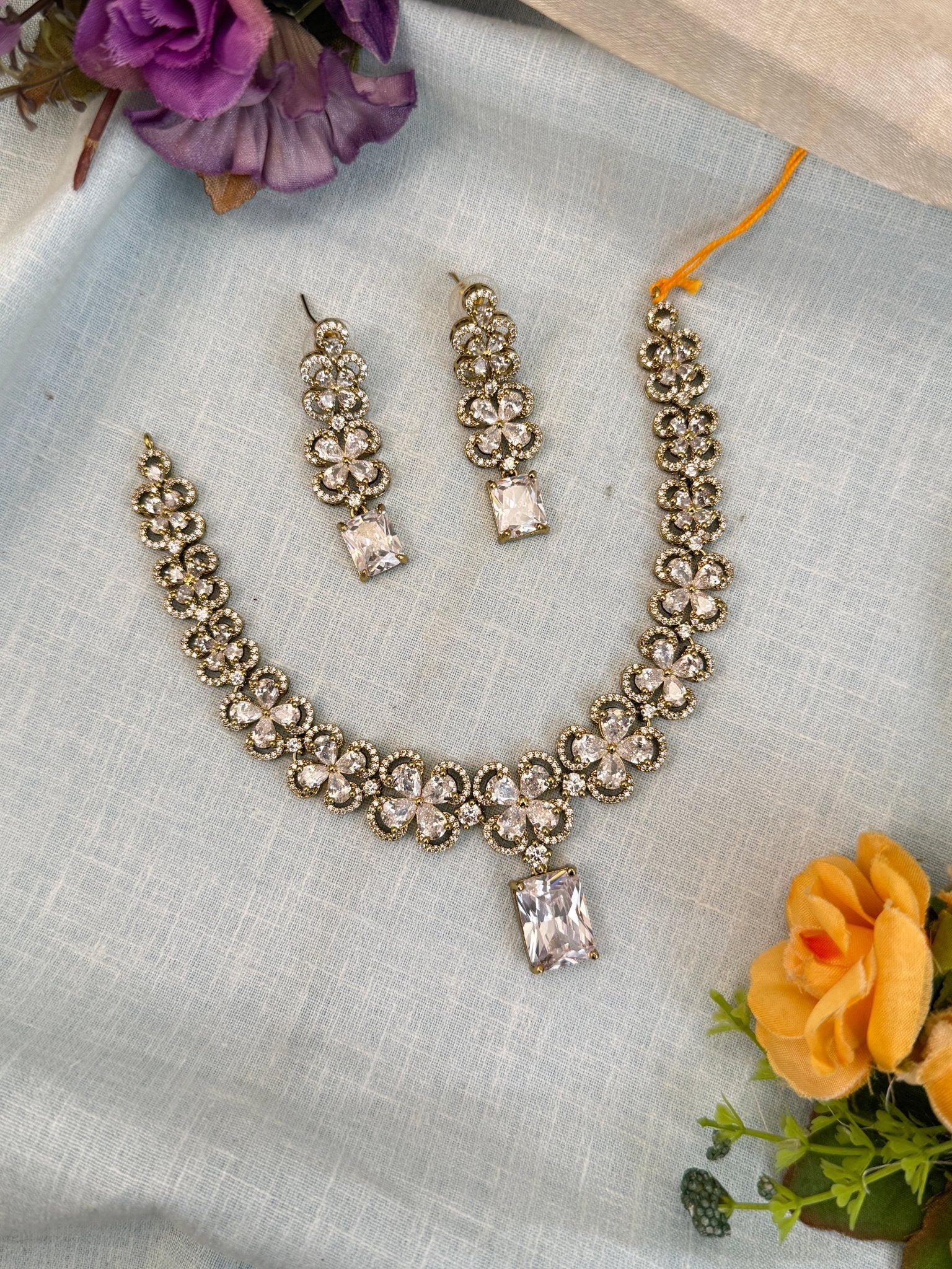 Luxurious Victorian Stone Short Necklace Set 470 - Mahilas