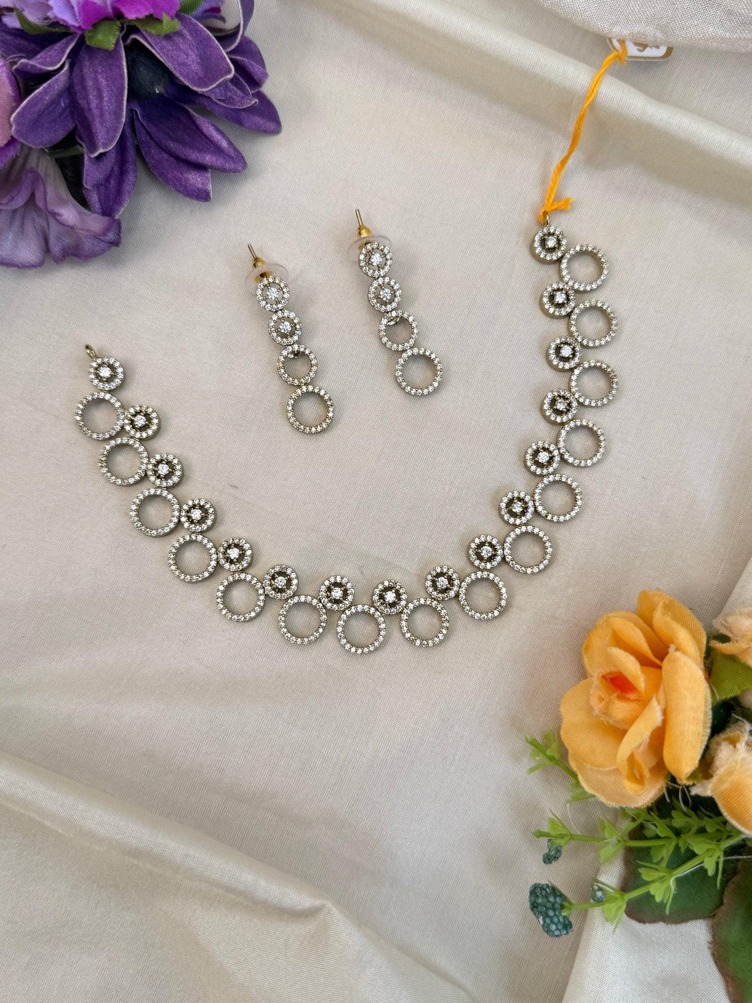 Luxurious Victorian Stone Short Necklace Set 476 - Mahilas