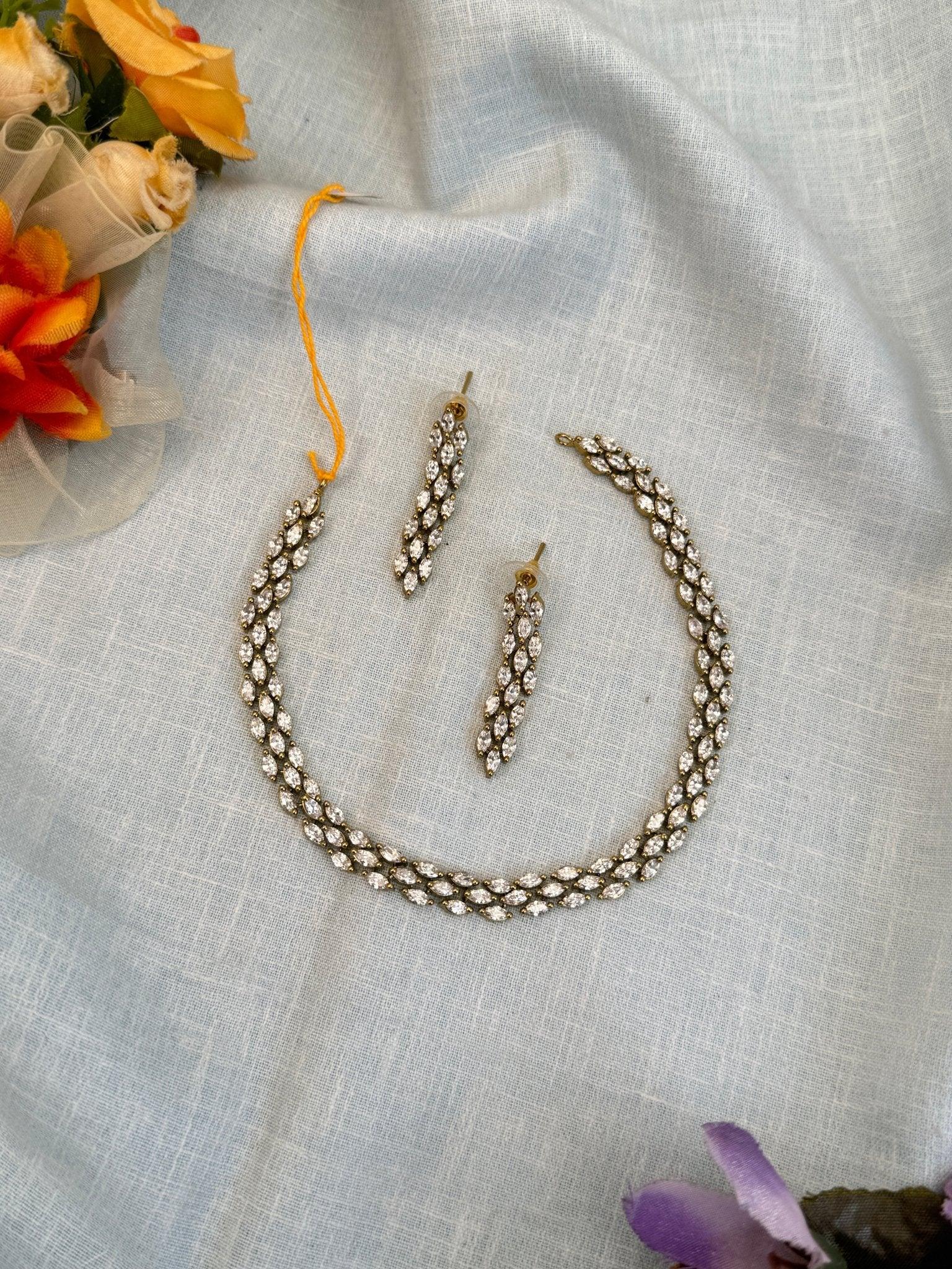 Luxurious Victorian Stone Short Necklace Set 484 - Mahilas