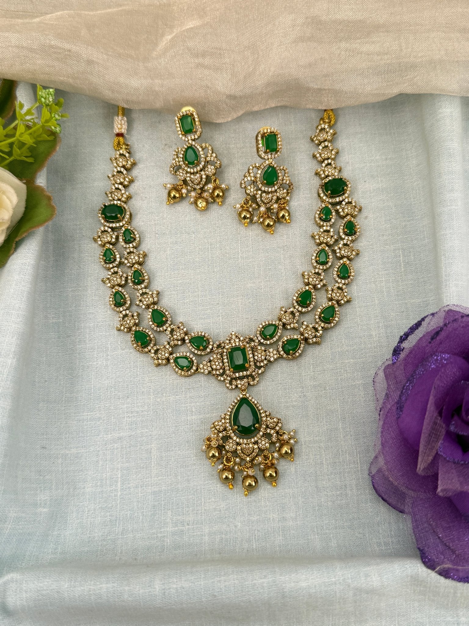 Luxurious Victorian Stone Short Necklace Set 631 - Mahilas