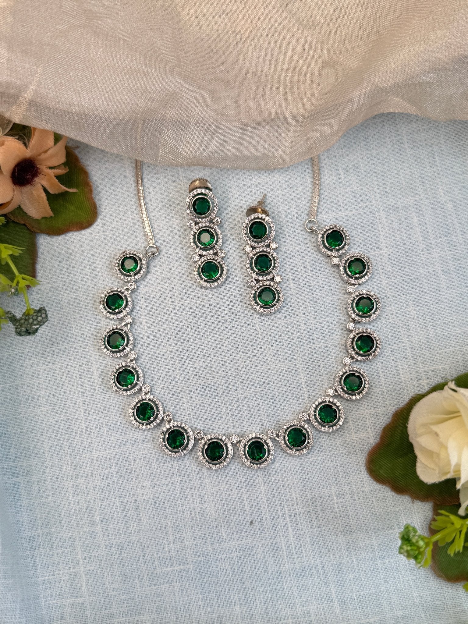 Luxurious White Stone Short Necklace Set 534 - Mahilas