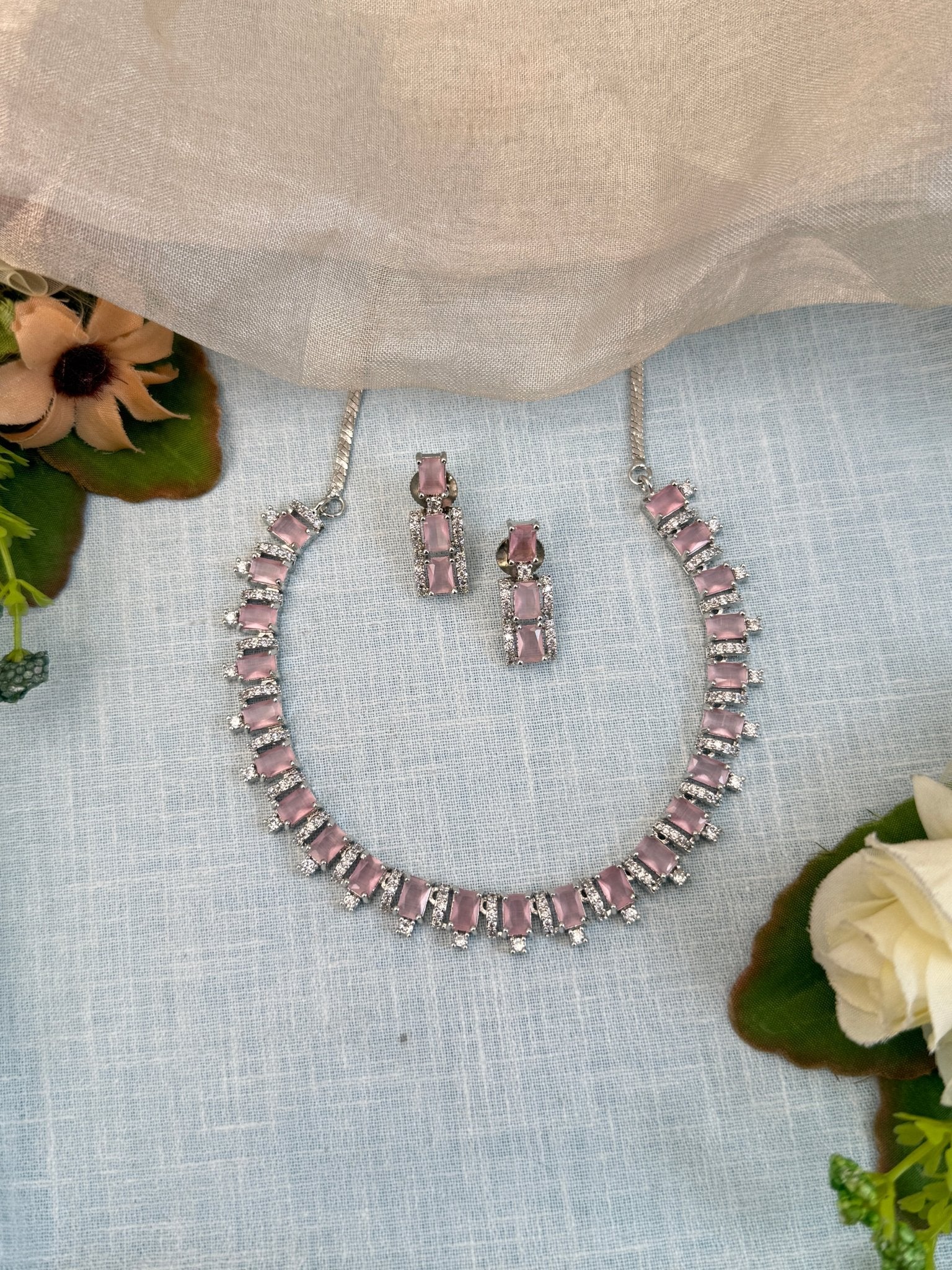 Luxurious White Stone Short Necklace Set 541 - Mahilas