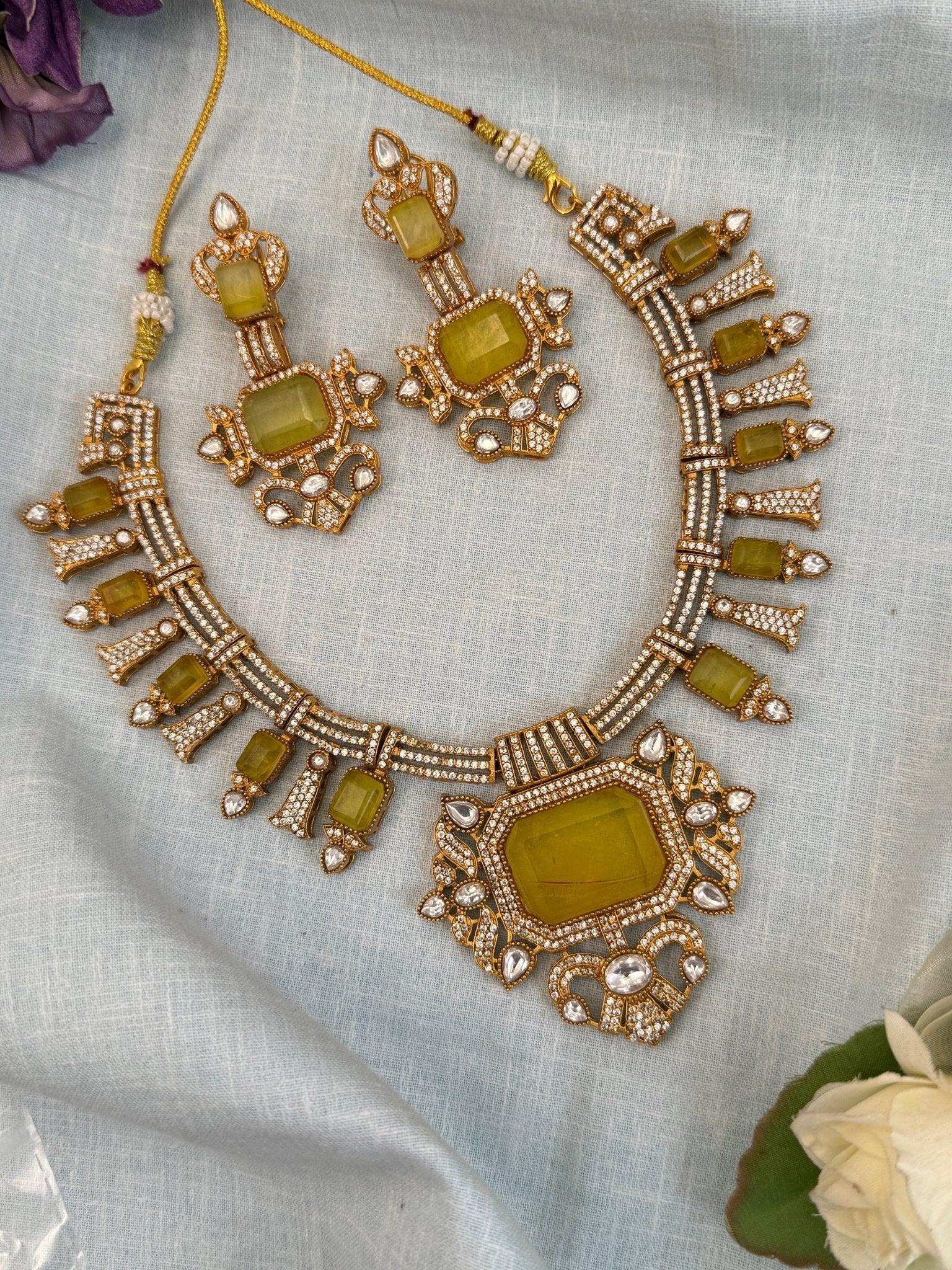 Luxurious White Stone & Victorian Necklace Set 515 - Mahilas