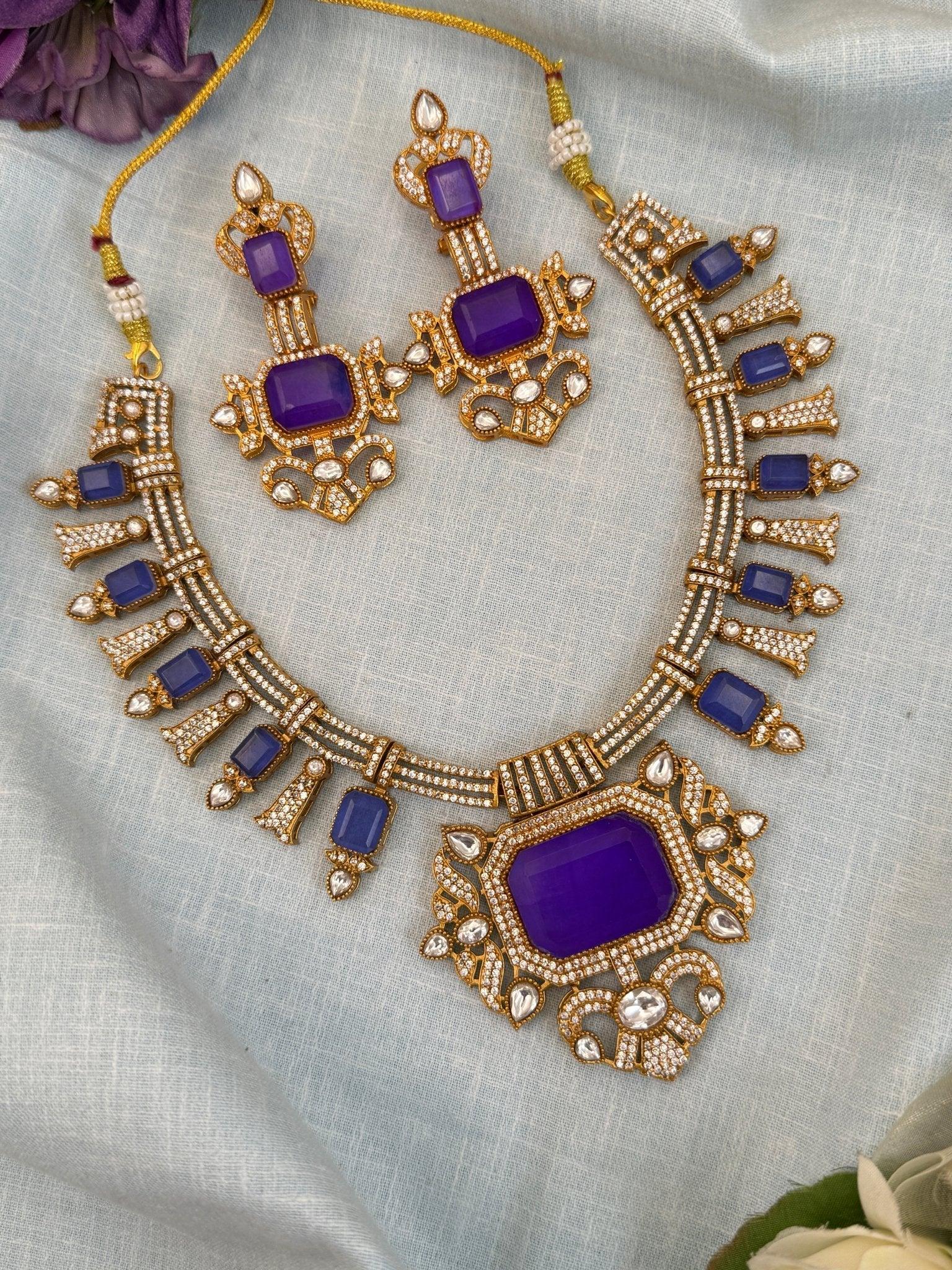 Luxurious White Stone & Victorian Necklace Set 515 - Mahilas