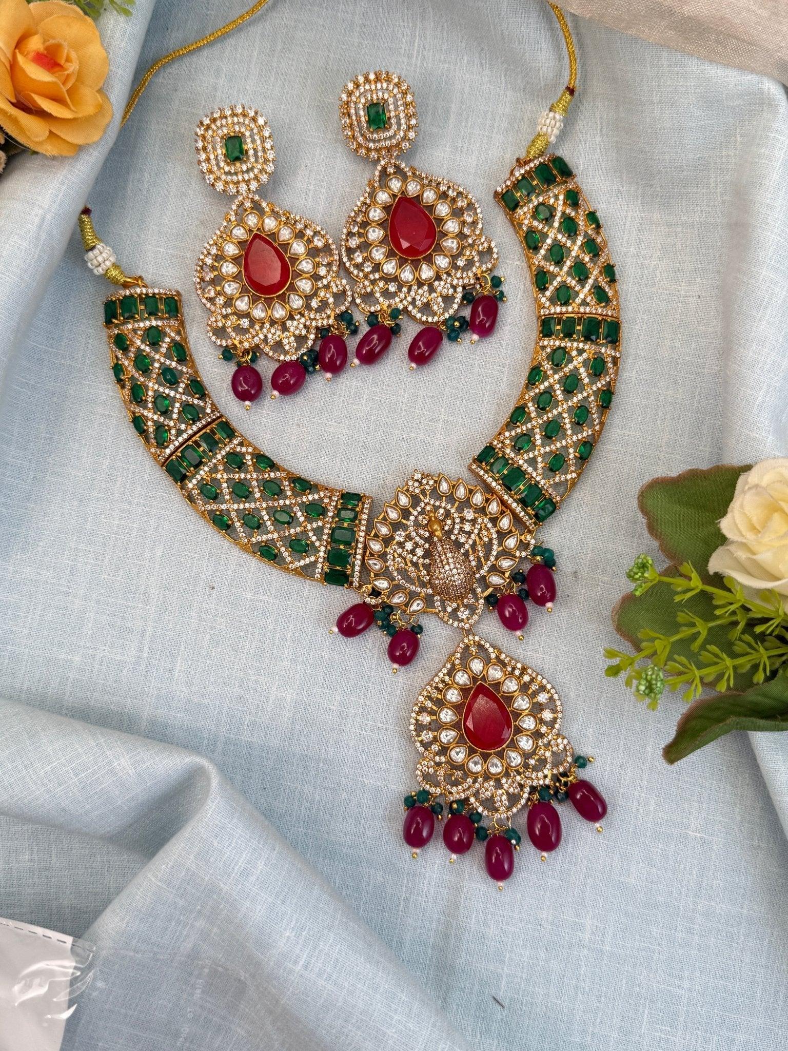 Luxurious White Stone & Victorian Necklace Set 516 - Mahilas