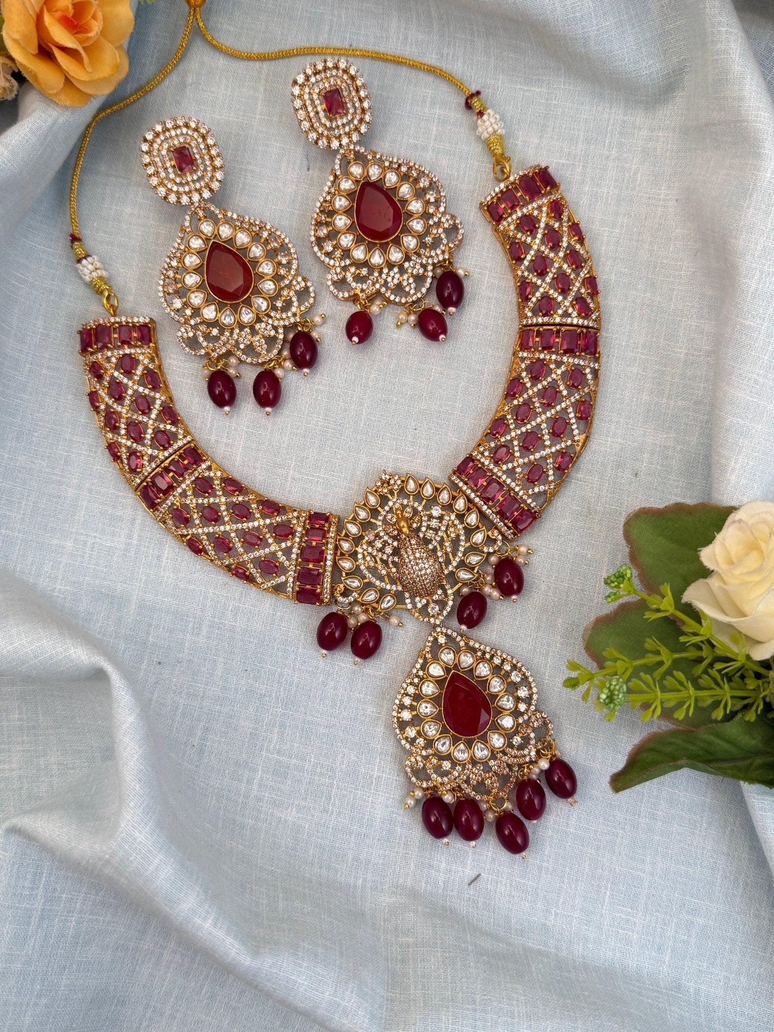 Luxurious White Stone & Victorian Necklace Set 516 - Mahilas