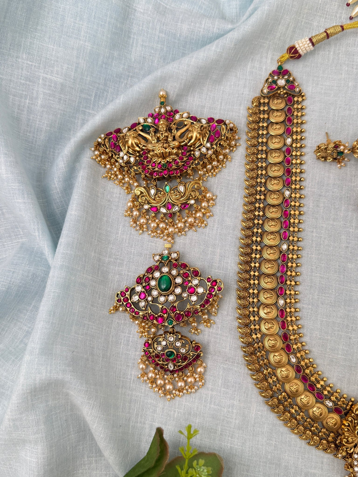 Maharani Grand Changable Pendant Antique Kaasu Necklace Long Set | N1022 - Mahilas