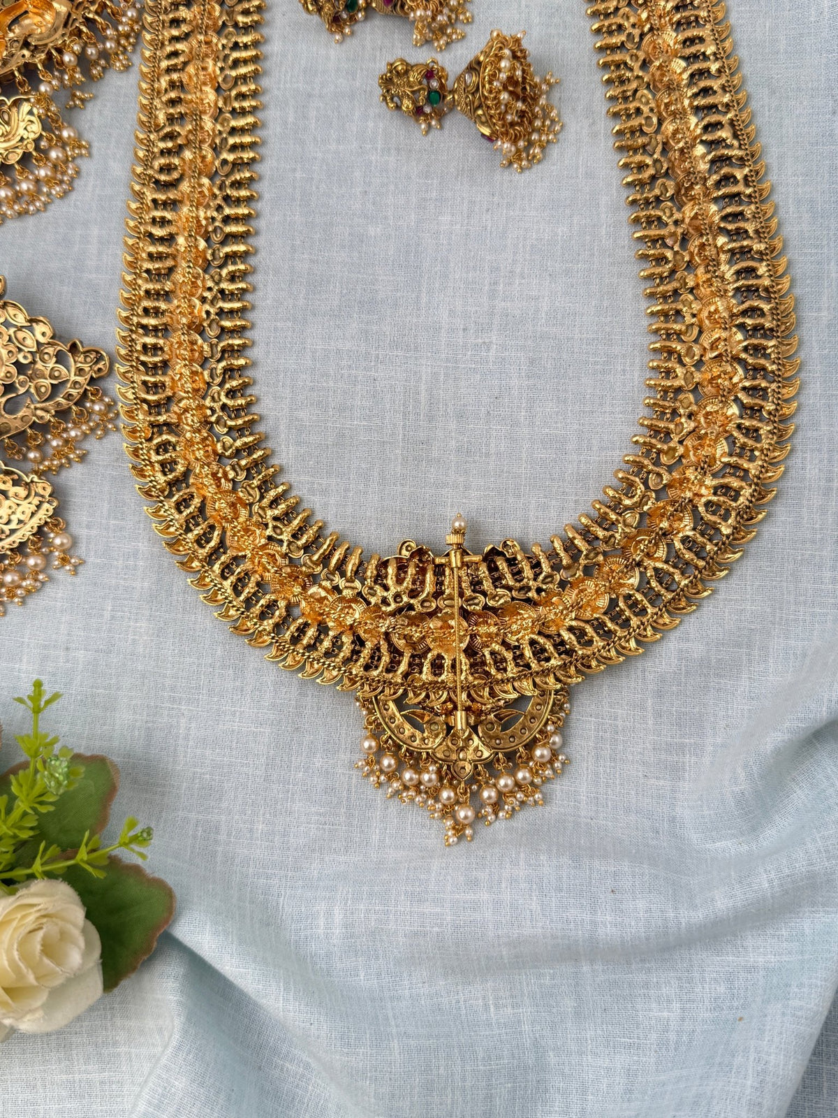 Maharani Grand Changable Pendant Antique Kaasu Necklace Long Set | N1022 - Mahilas