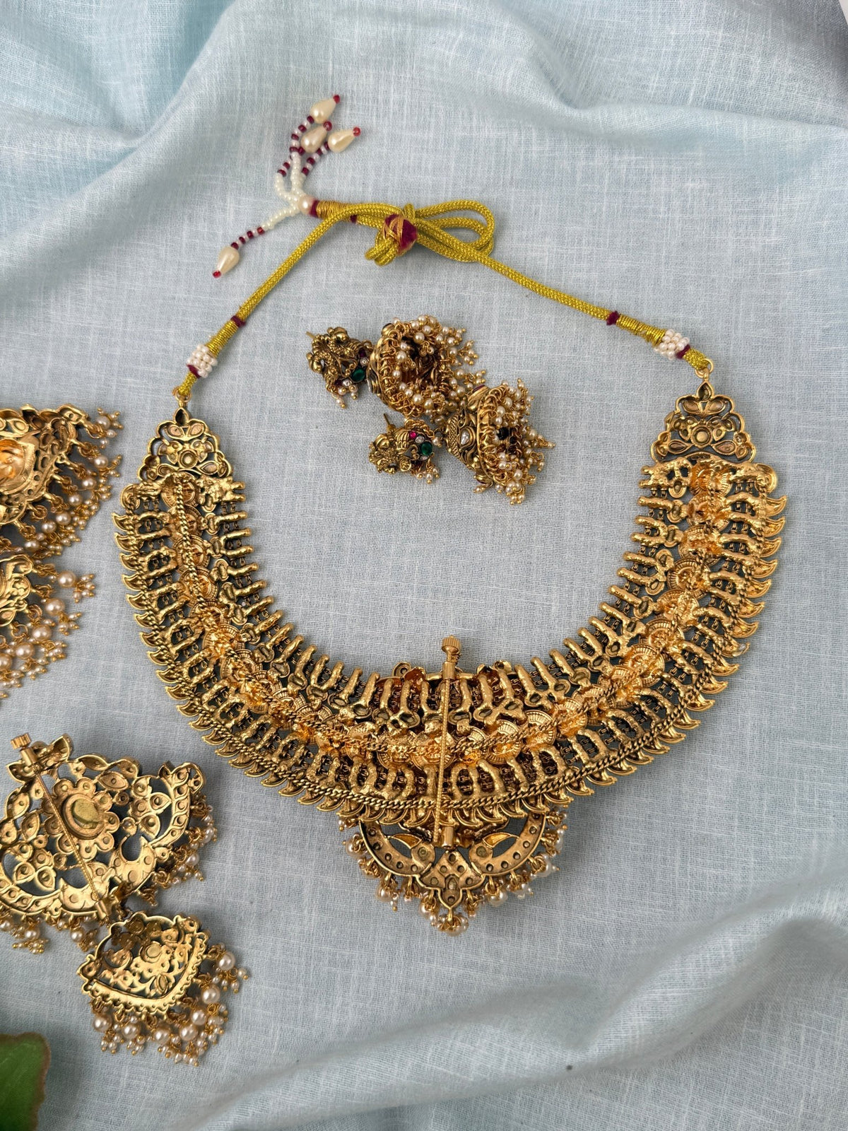 Maharani Grand Changable Pendant Antique Kaasu Necklace Short Set | N1021 - Mahilas
