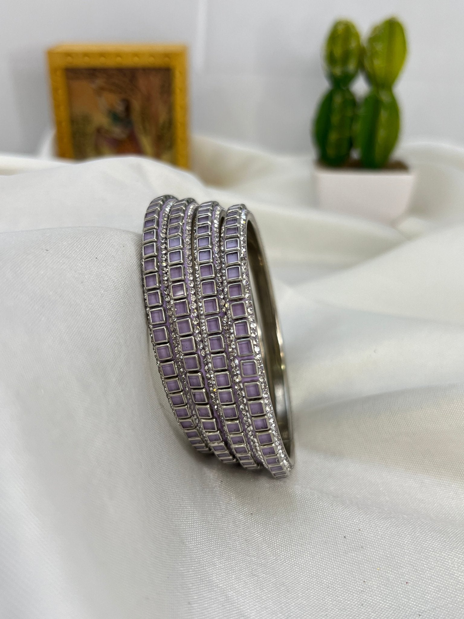 Metal Bangle Design 001 - Silver Base - Mahilas